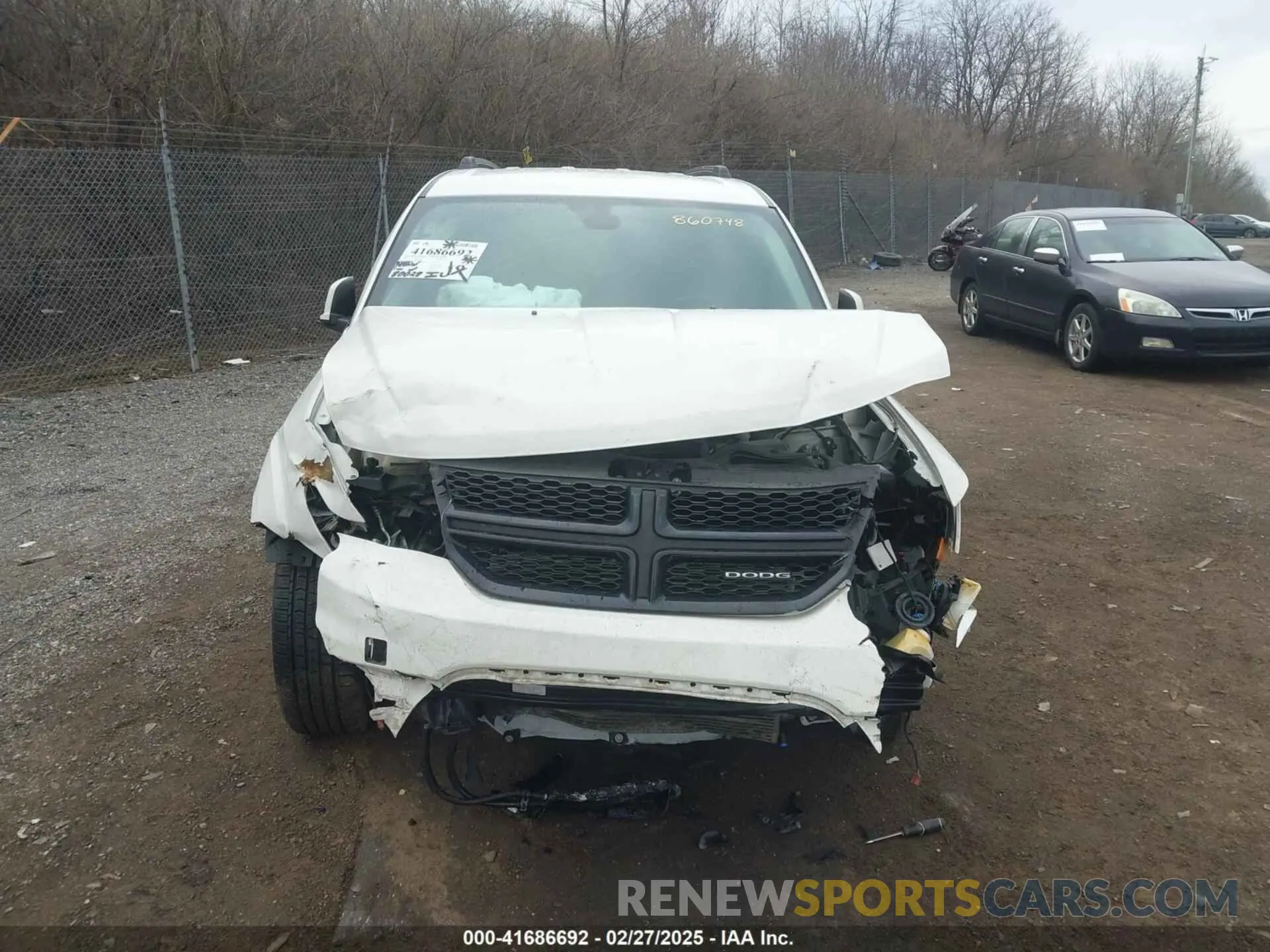 12 Photograph of a damaged car 3C4PDCGG7KT860748 DODGE JOURNEY 2019