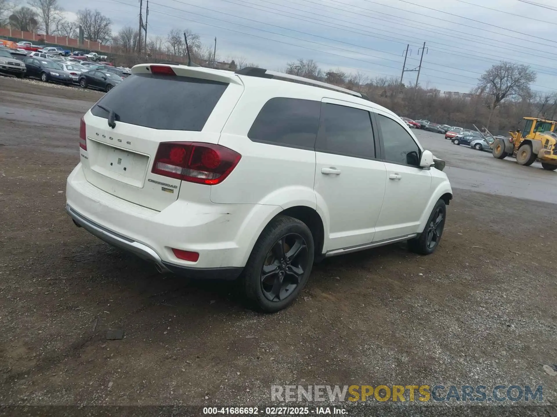 4 Photograph of a damaged car 3C4PDCGG7KT860748 DODGE JOURNEY 2019