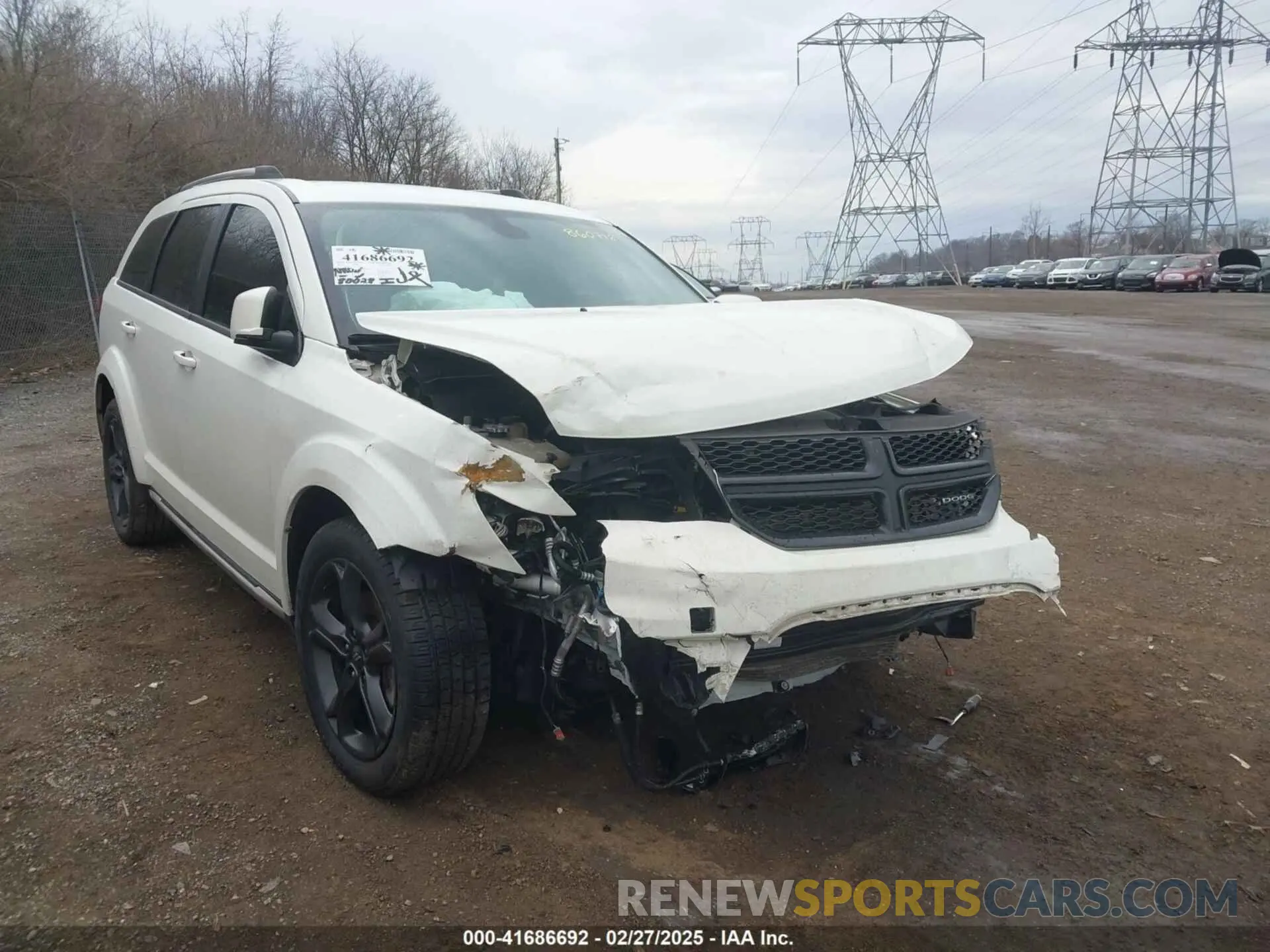 6 Photograph of a damaged car 3C4PDCGG7KT860748 DODGE JOURNEY 2019