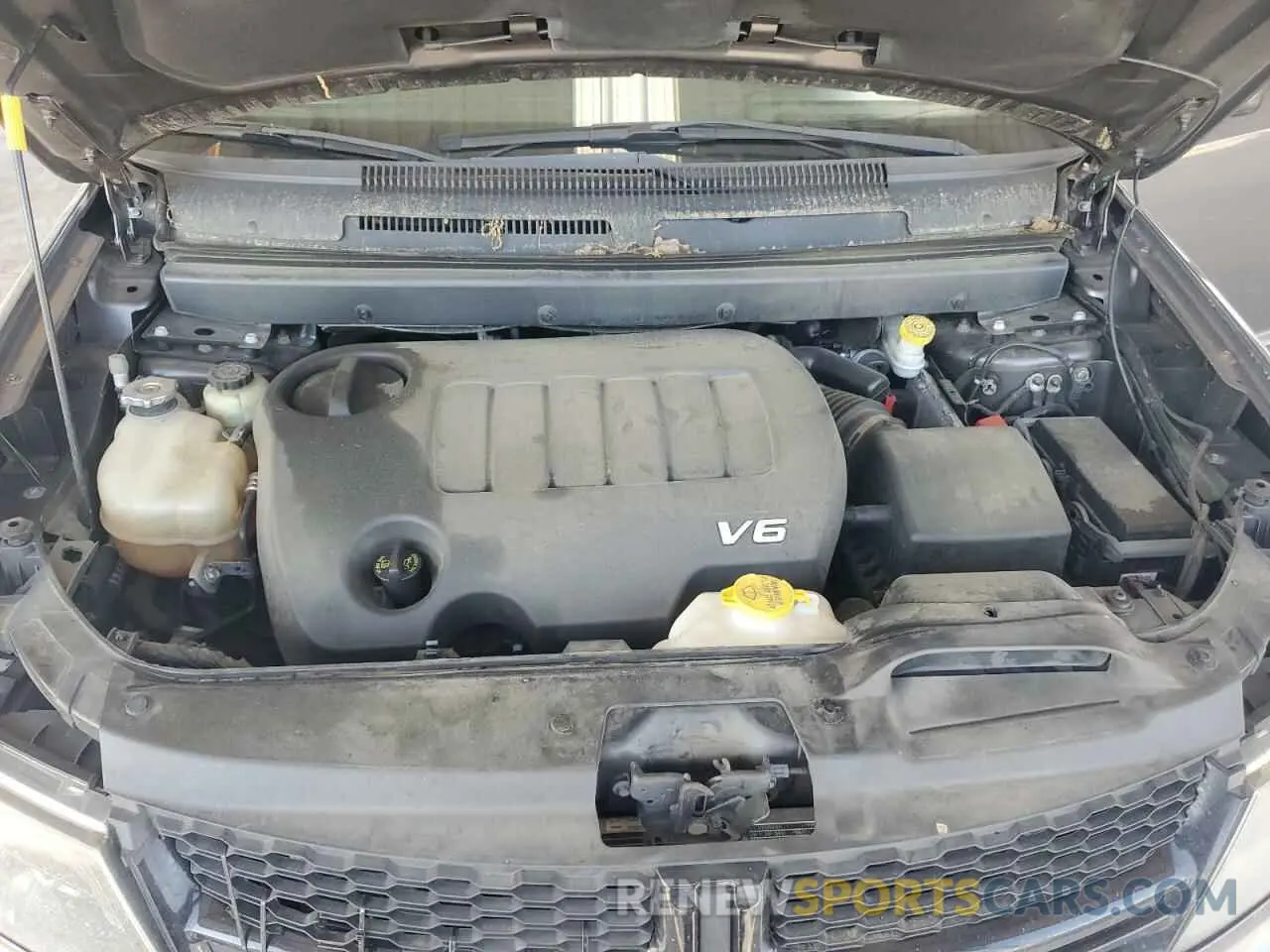12 Photograph of a damaged car 3C4PDCGG8KT717064 DODGE JOURNEY 2019