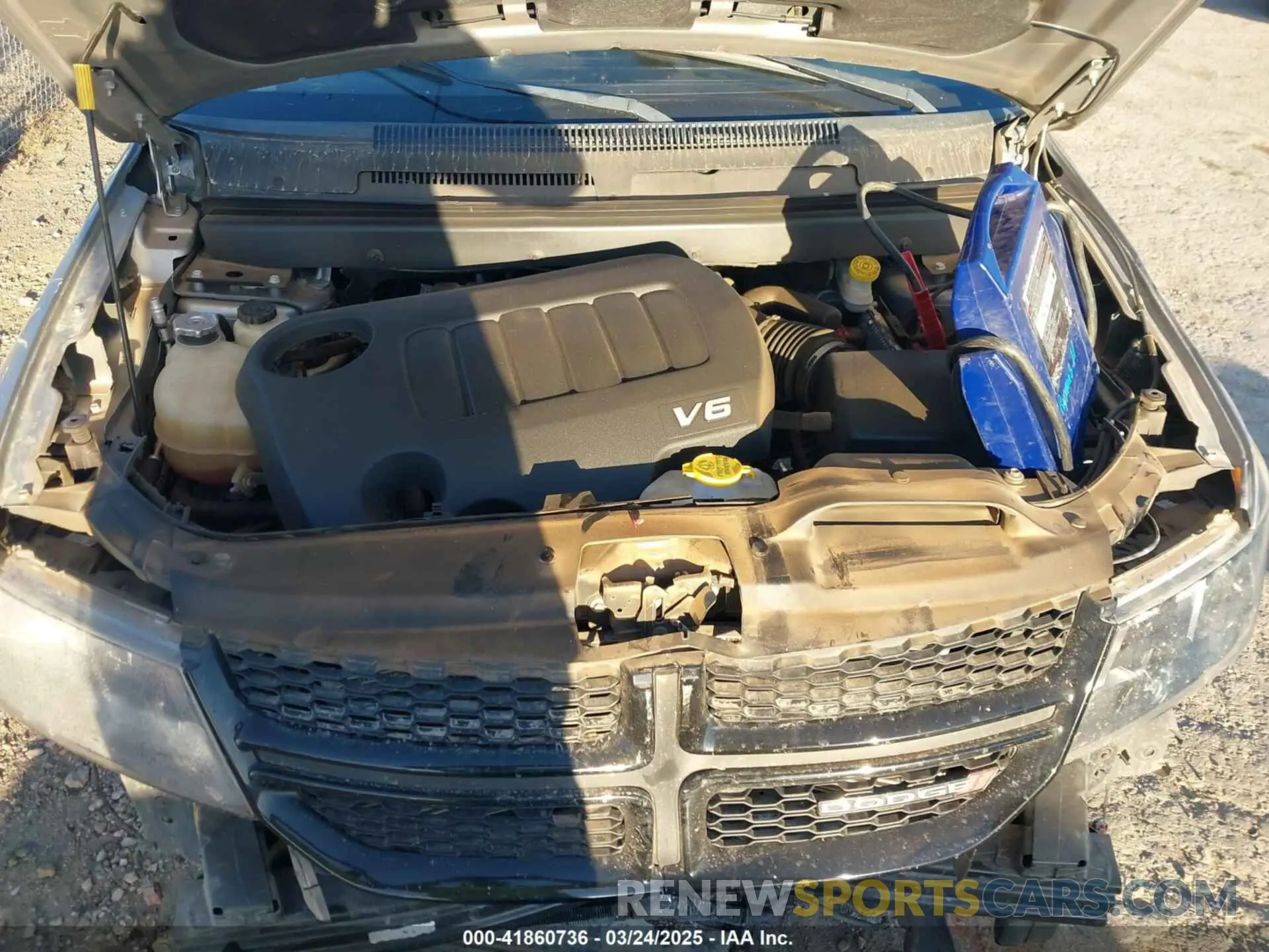 10 Photograph of a damaged car 3C4PDCGG8KT763560 DODGE JOURNEY 2019