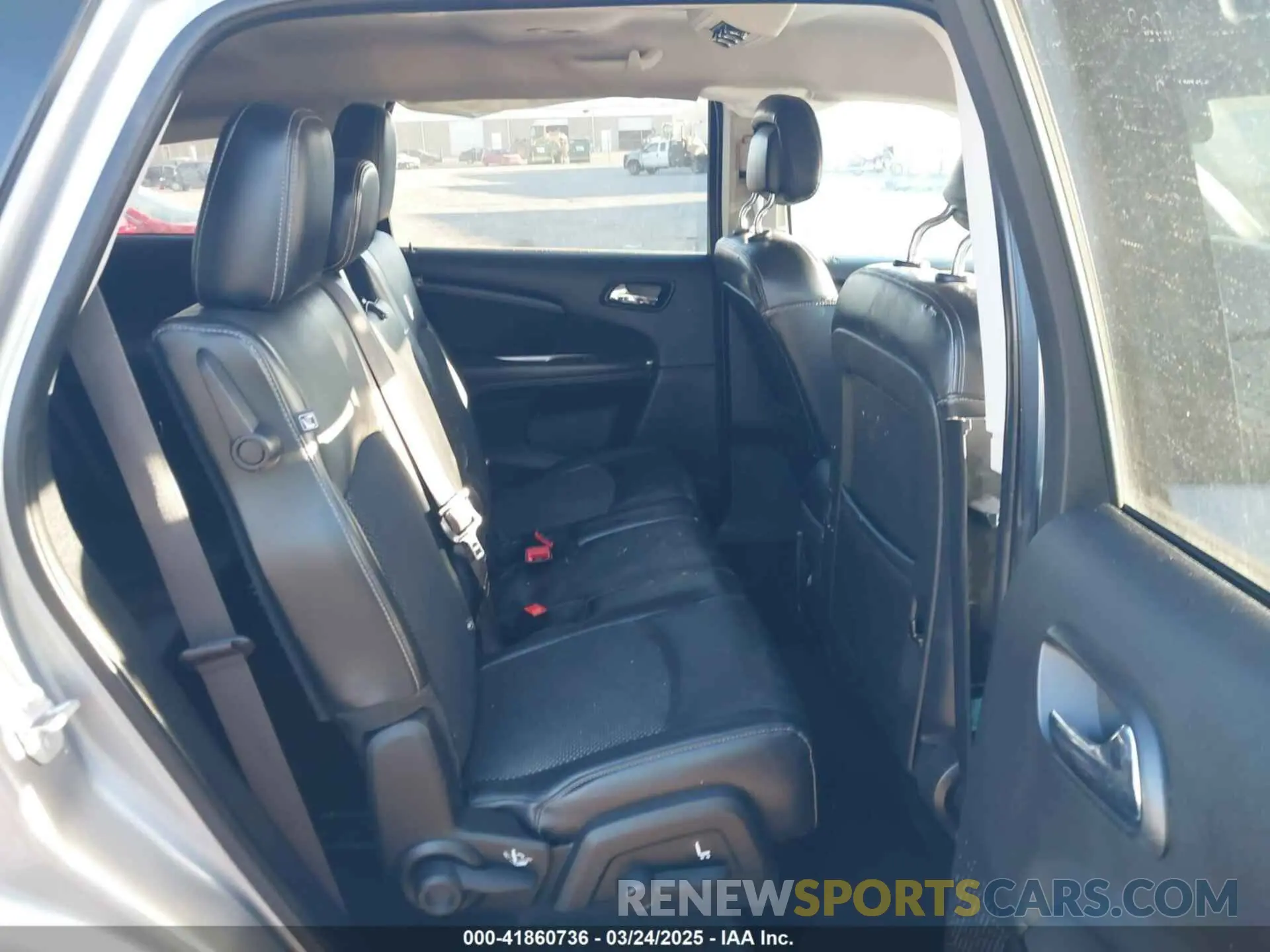 8 Photograph of a damaged car 3C4PDCGG8KT763560 DODGE JOURNEY 2019