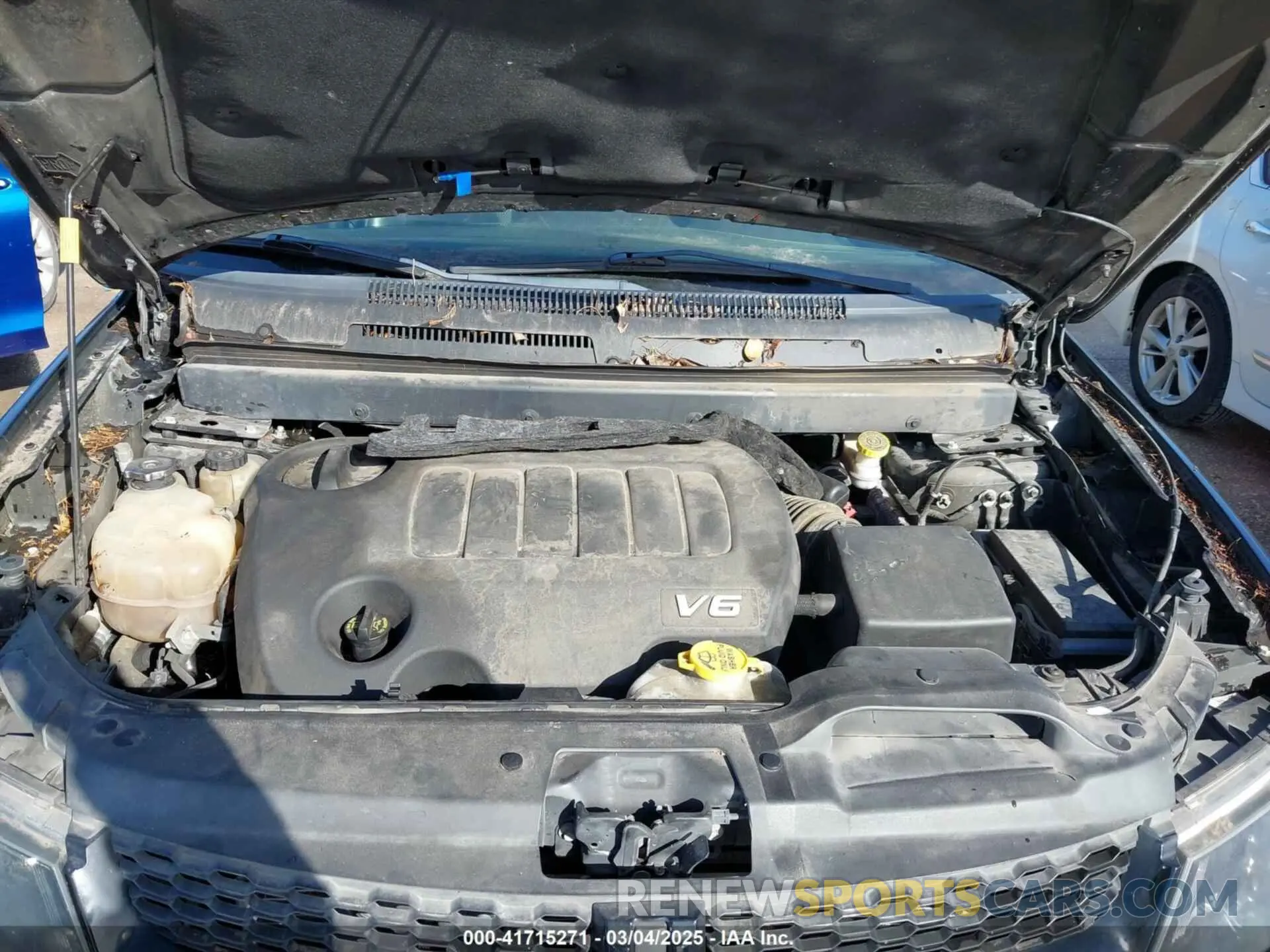 10 Photograph of a damaged car 3C4PDCGG8KT803376 DODGE JOURNEY 2019