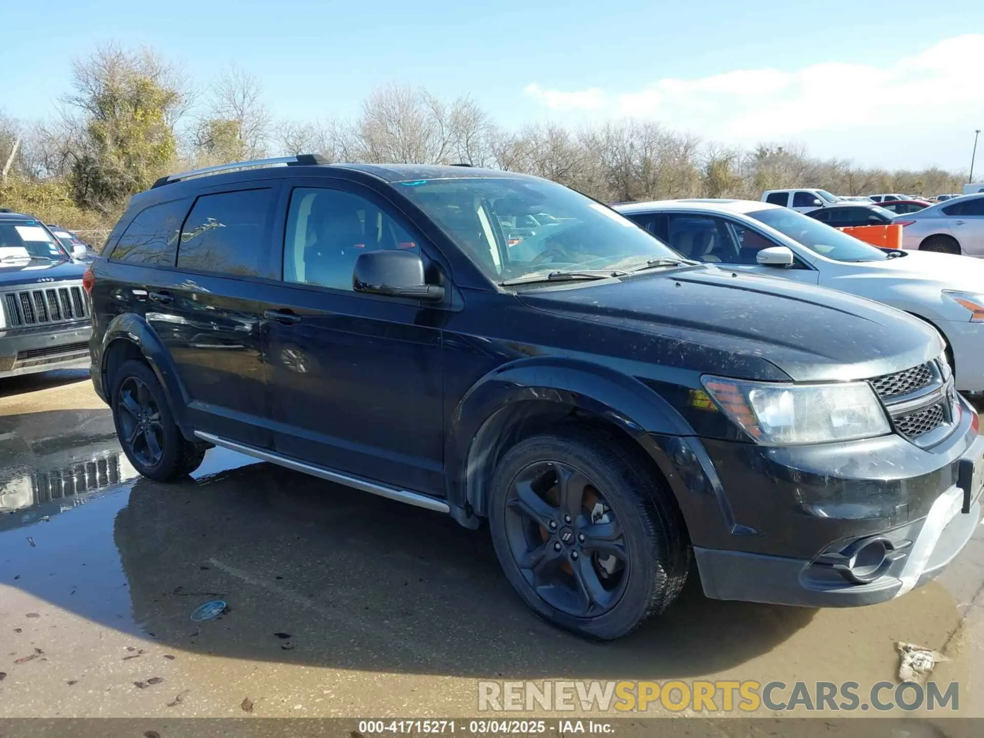 13 Photograph of a damaged car 3C4PDCGG8KT803376 DODGE JOURNEY 2019