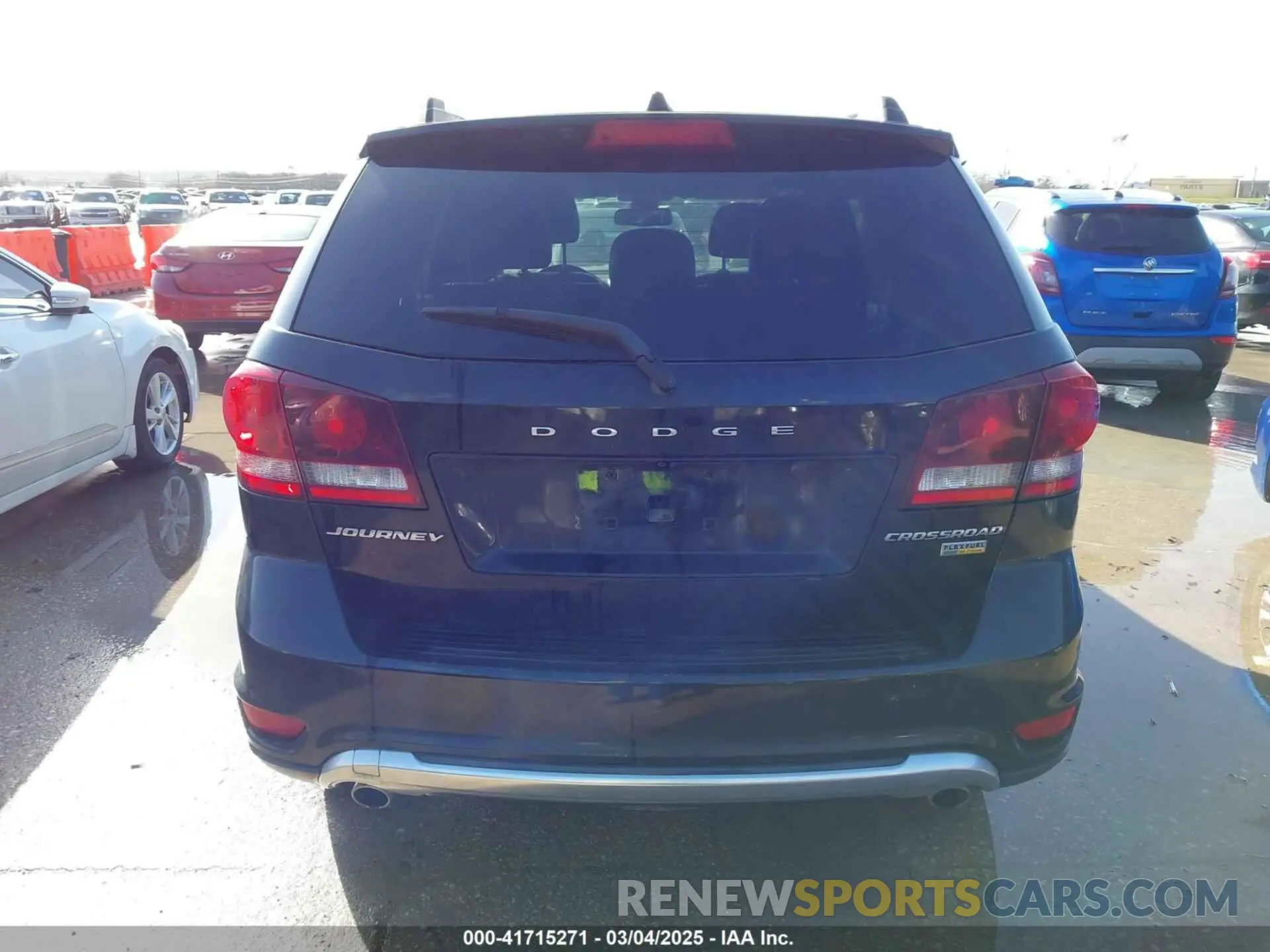 16 Photograph of a damaged car 3C4PDCGG8KT803376 DODGE JOURNEY 2019