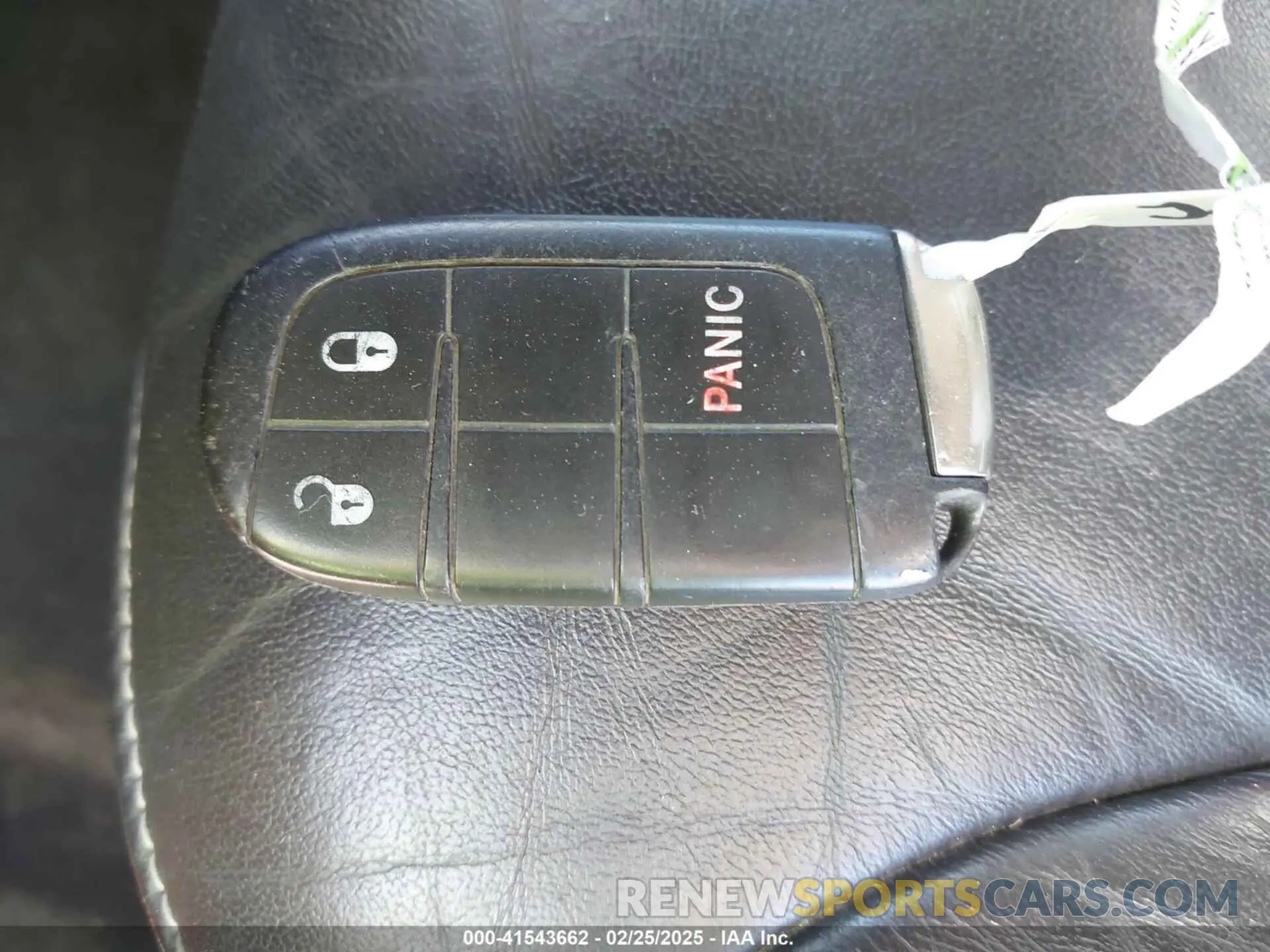 11 Photograph of a damaged car 3C4PDCGG9KT717753 DODGE JOURNEY 2019