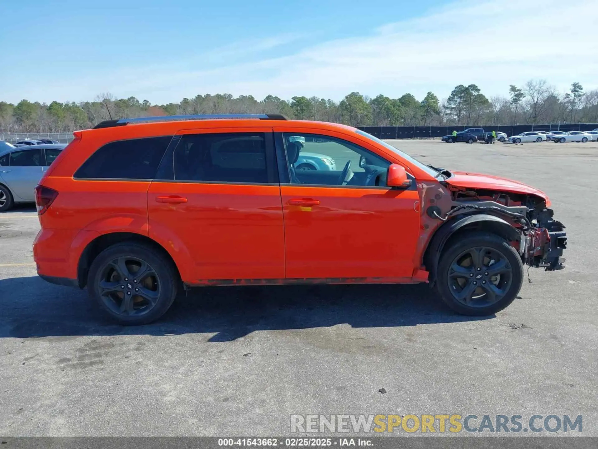 14 Photograph of a damaged car 3C4PDCGG9KT717753 DODGE JOURNEY 2019