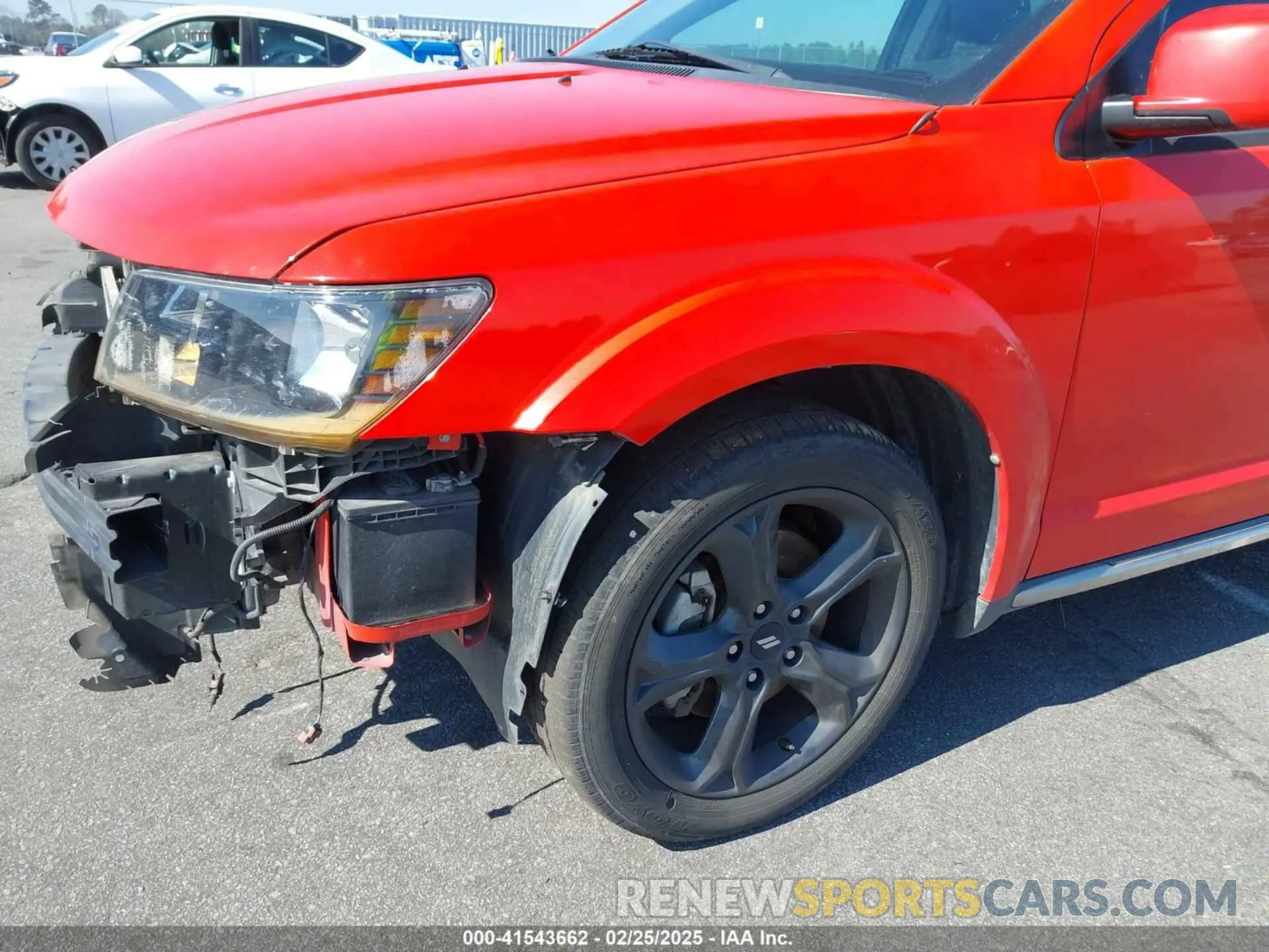 19 Photograph of a damaged car 3C4PDCGG9KT717753 DODGE JOURNEY 2019