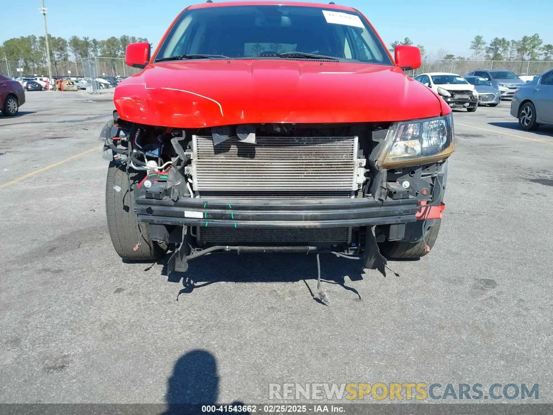 6 Photograph of a damaged car 3C4PDCGG9KT717753 DODGE JOURNEY 2019