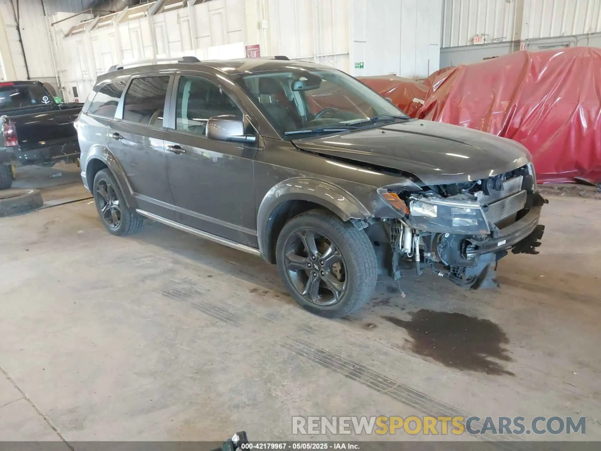 1 Photograph of a damaged car 3C4PDCGG9KT717767 DODGE JOURNEY 2019