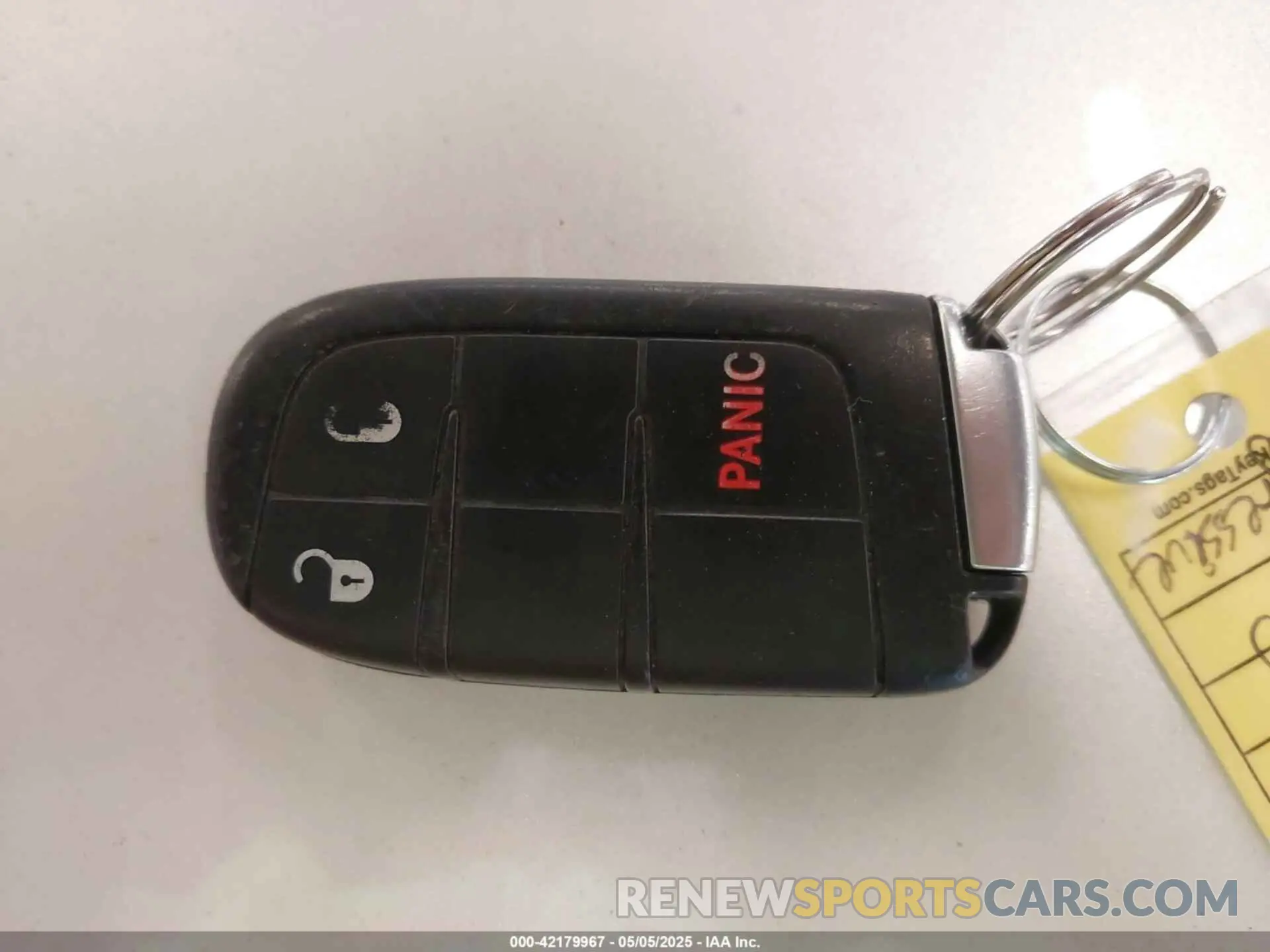 11 Photograph of a damaged car 3C4PDCGG9KT717767 DODGE JOURNEY 2019
