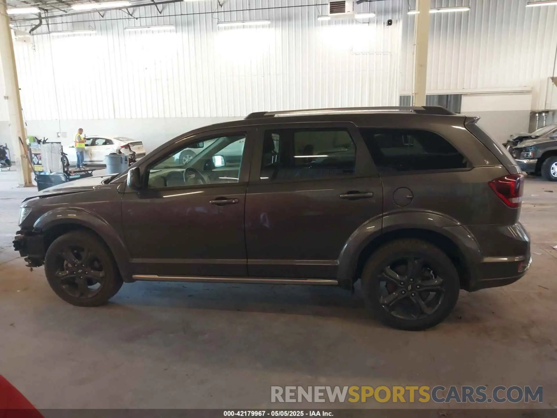 14 Photograph of a damaged car 3C4PDCGG9KT717767 DODGE JOURNEY 2019