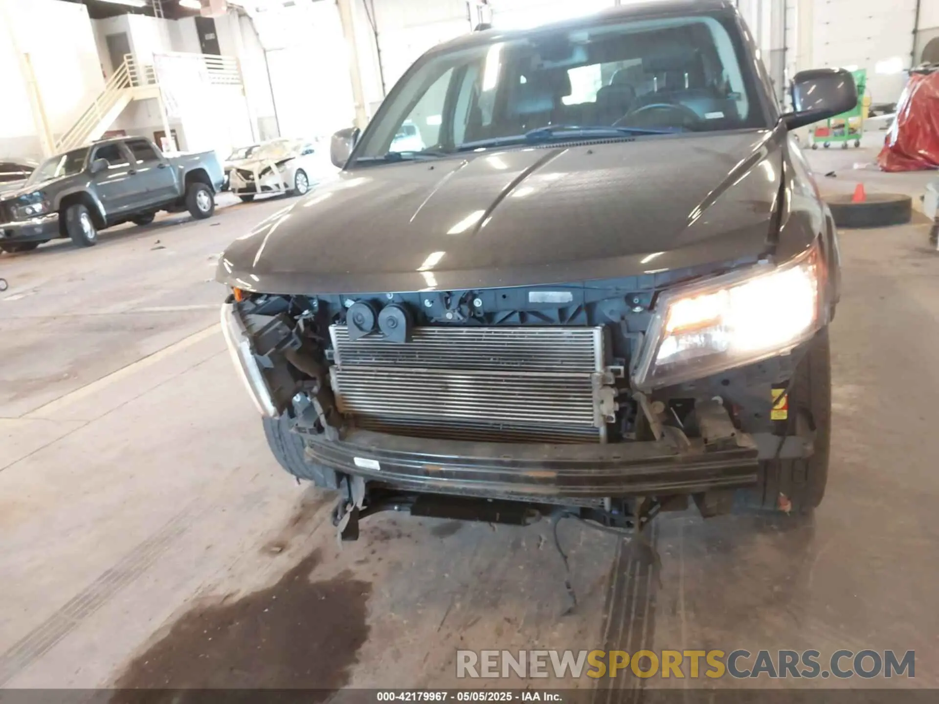 18 Photograph of a damaged car 3C4PDCGG9KT717767 DODGE JOURNEY 2019