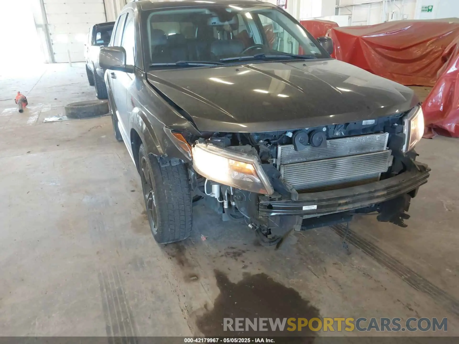 19 Photograph of a damaged car 3C4PDCGG9KT717767 DODGE JOURNEY 2019