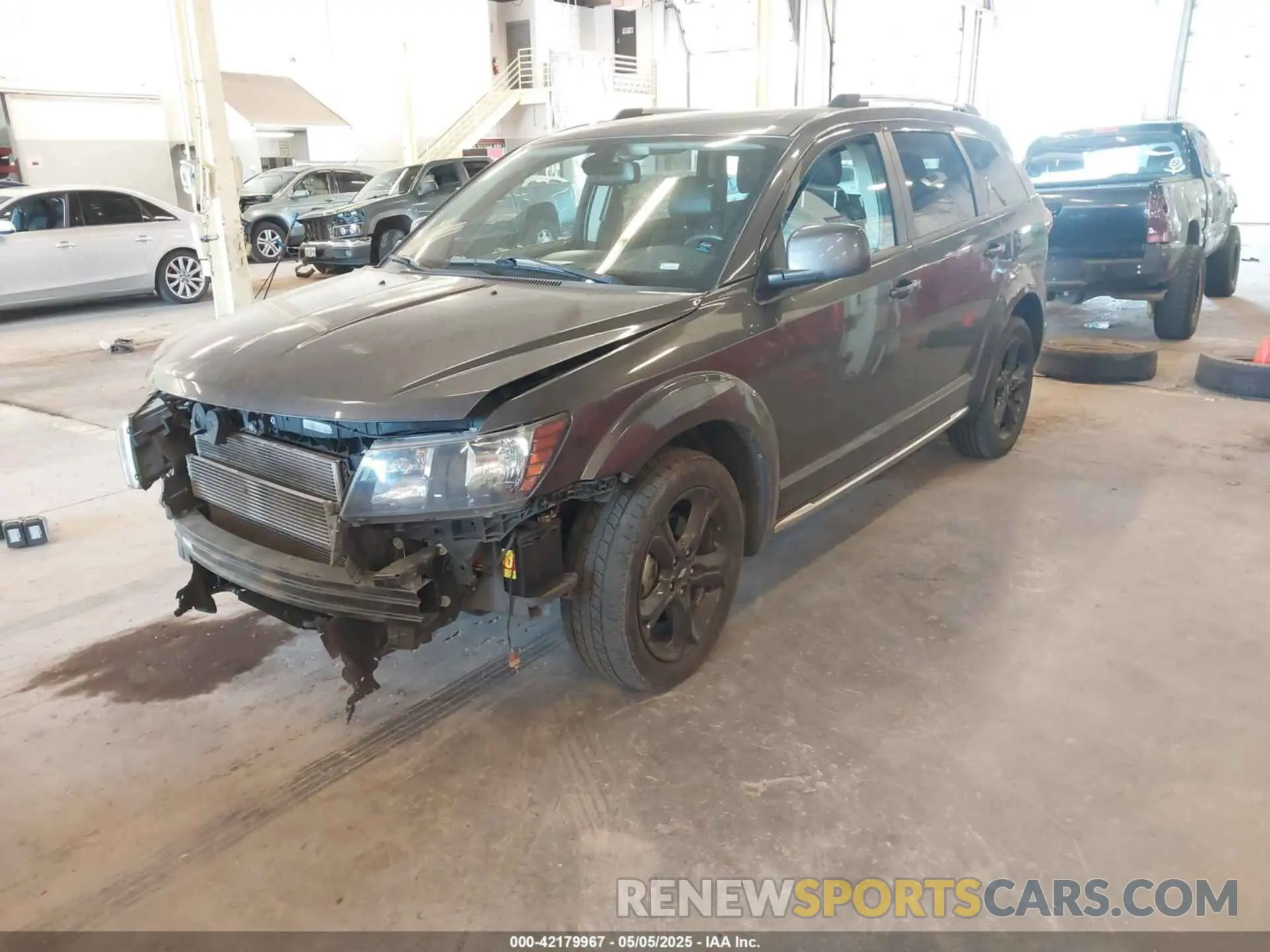 2 Photograph of a damaged car 3C4PDCGG9KT717767 DODGE JOURNEY 2019