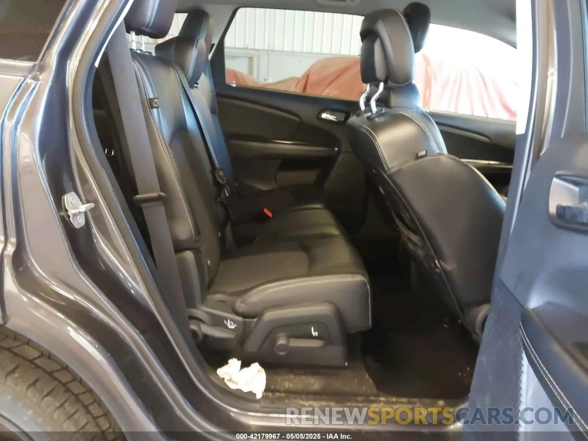 8 Photograph of a damaged car 3C4PDCGG9KT717767 DODGE JOURNEY 2019