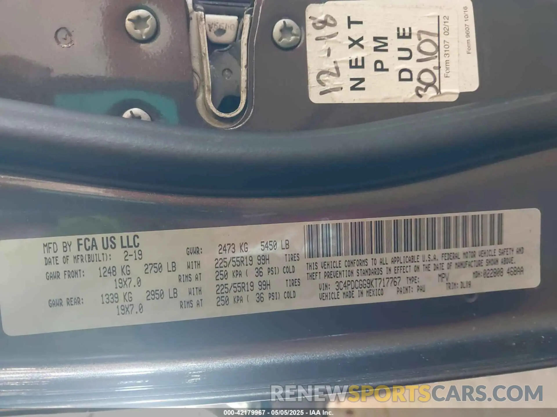 9 Photograph of a damaged car 3C4PDCGG9KT717767 DODGE JOURNEY 2019