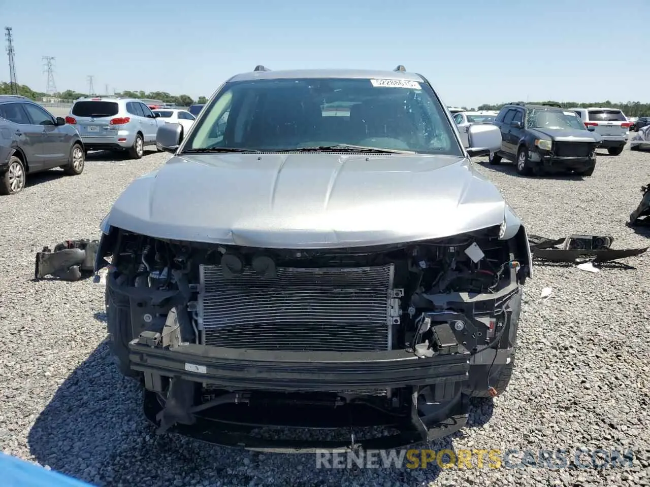 5 Photograph of a damaged car 3C4PDCGG9KT838444 DODGE JOURNEY 2019