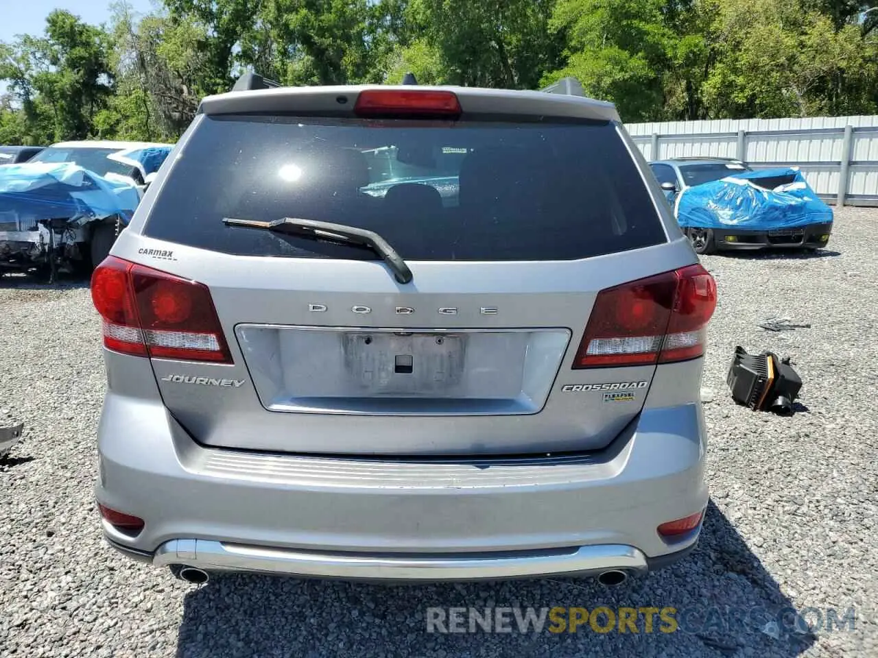 6 Photograph of a damaged car 3C4PDCGG9KT838444 DODGE JOURNEY 2019