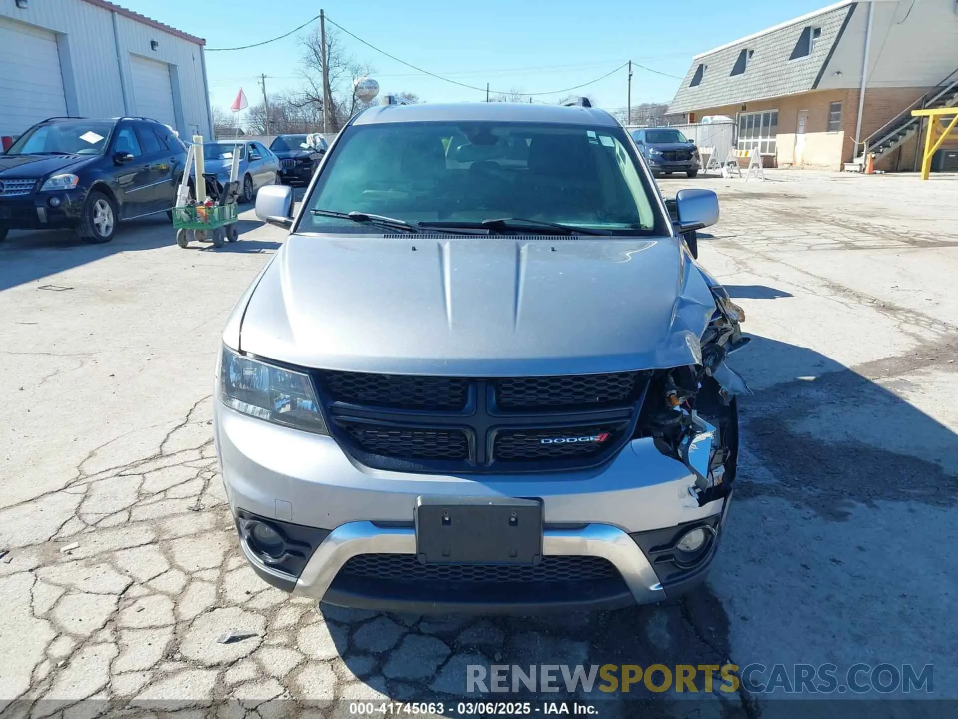 12 Photograph of a damaged car 3C4PDCGG9KT857947 DODGE JOURNEY 2019