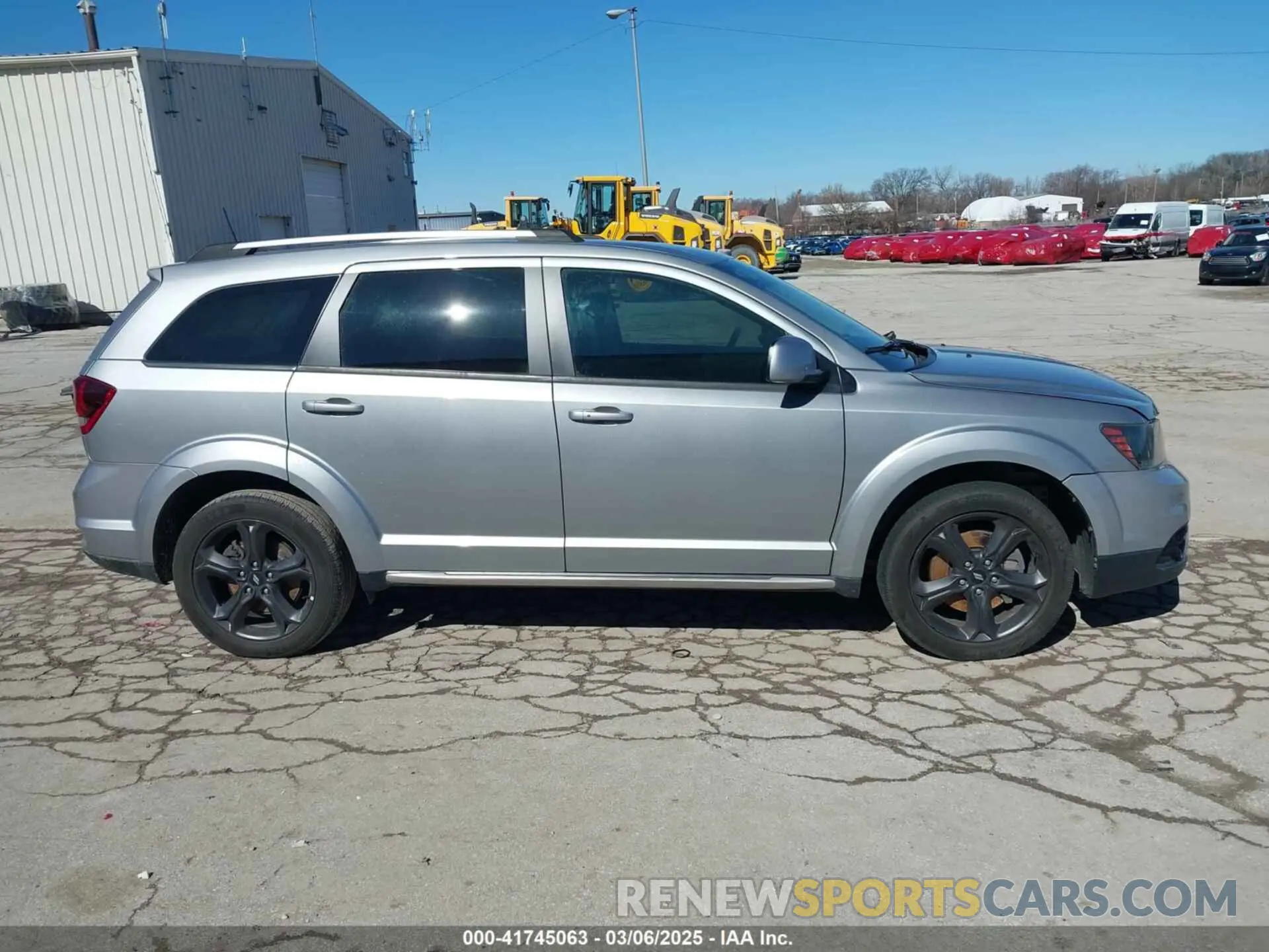 13 Photograph of a damaged car 3C4PDCGG9KT857947 DODGE JOURNEY 2019