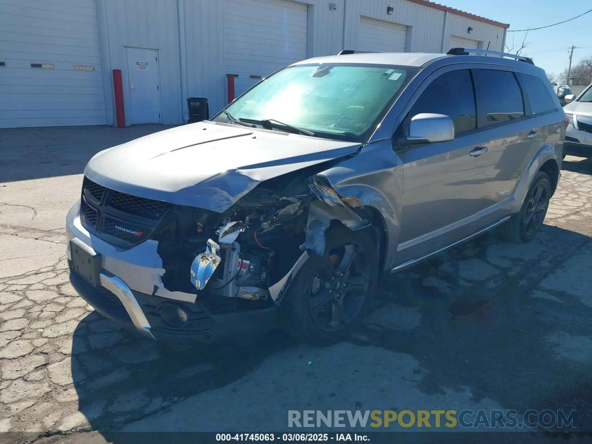 2 Photograph of a damaged car 3C4PDCGG9KT857947 DODGE JOURNEY 2019
