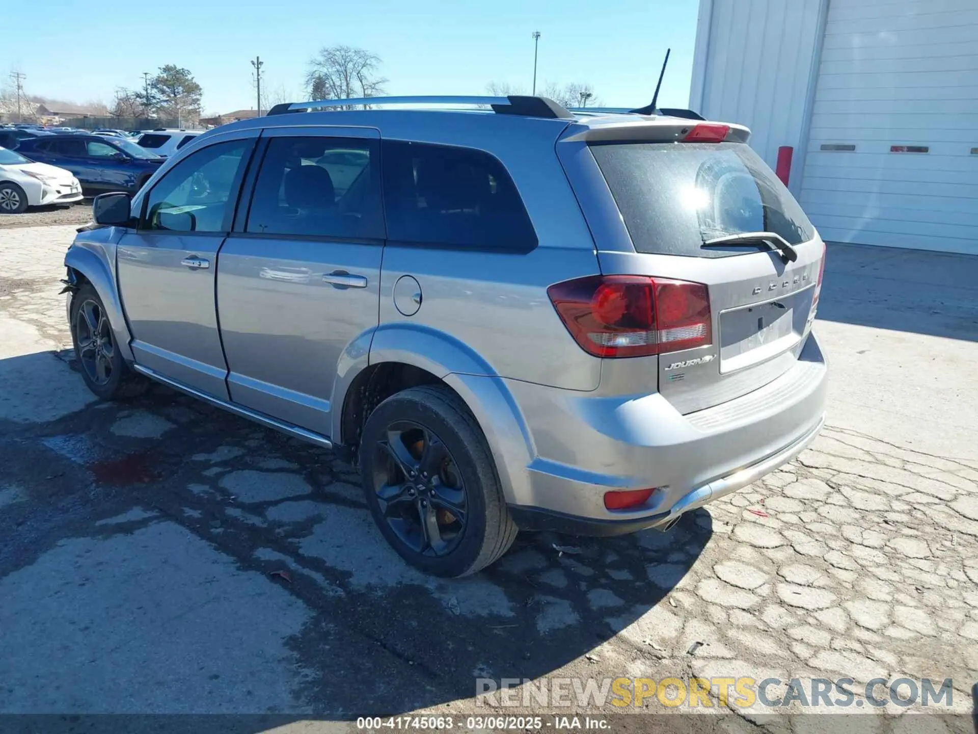 3 Photograph of a damaged car 3C4PDCGG9KT857947 DODGE JOURNEY 2019