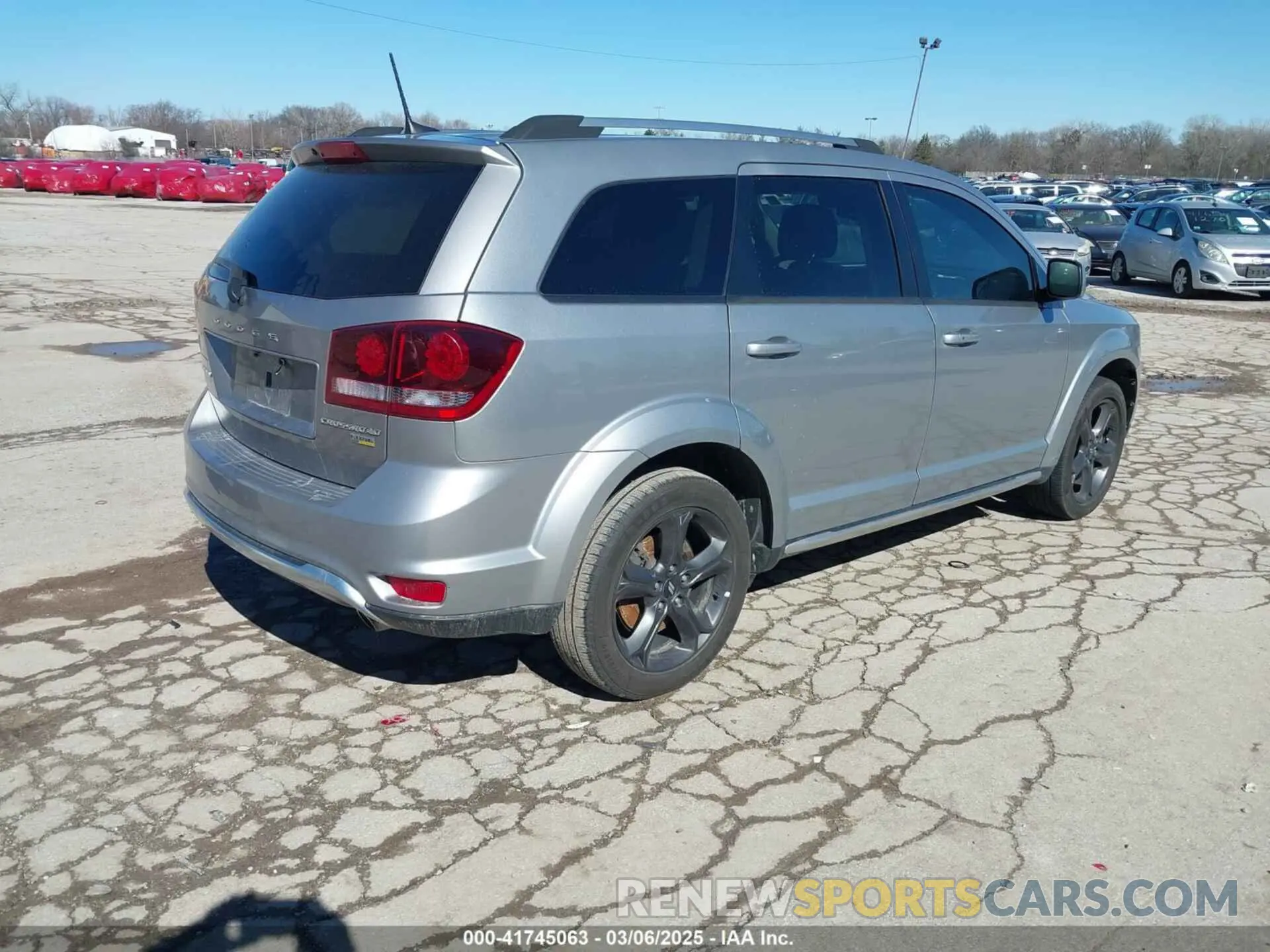 4 Photograph of a damaged car 3C4PDCGG9KT857947 DODGE JOURNEY 2019