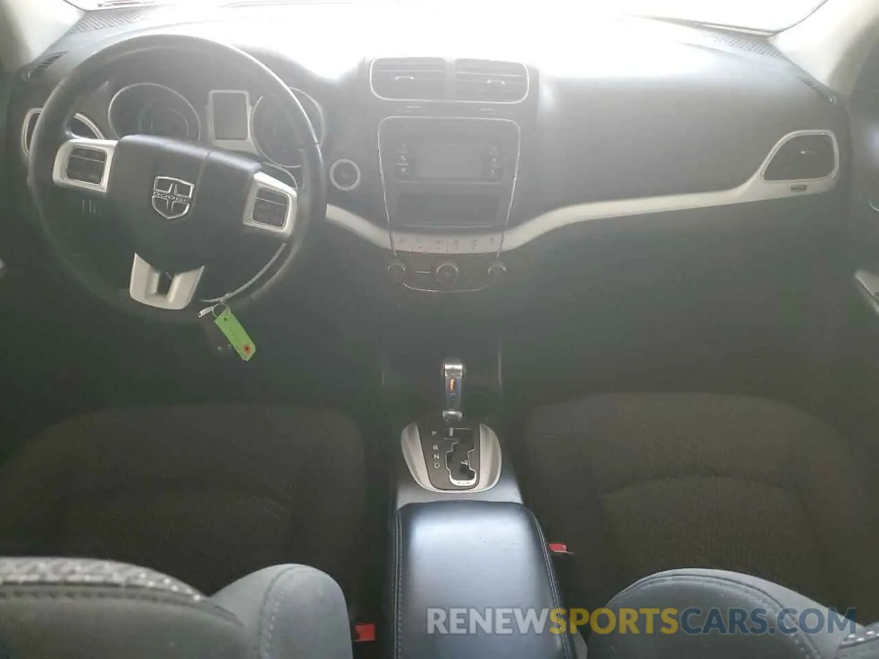 8 Photograph of a damaged car 3C4PDDBG0KT780057 DODGE JOURNEY 2019