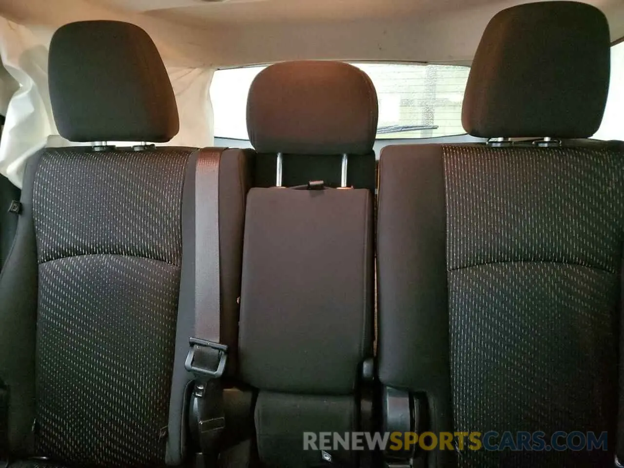10 Photograph of a damaged car 3C4PDDBG1KT789866 DODGE JOURNEY 2019