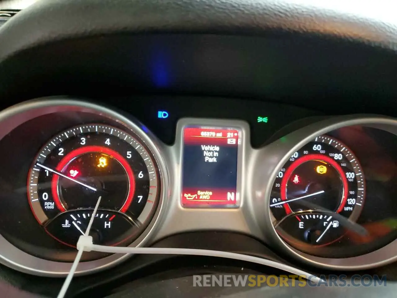 9 Photograph of a damaged car 3C4PDDBG1KT789866 DODGE JOURNEY 2019