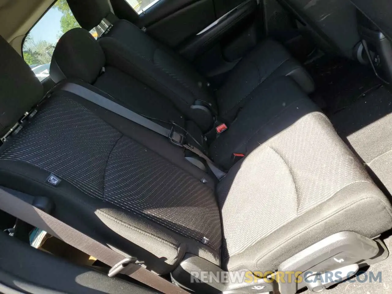 11 Photograph of a damaged car 3C4PDDBG1KT849001 DODGE JOURNEY 2019