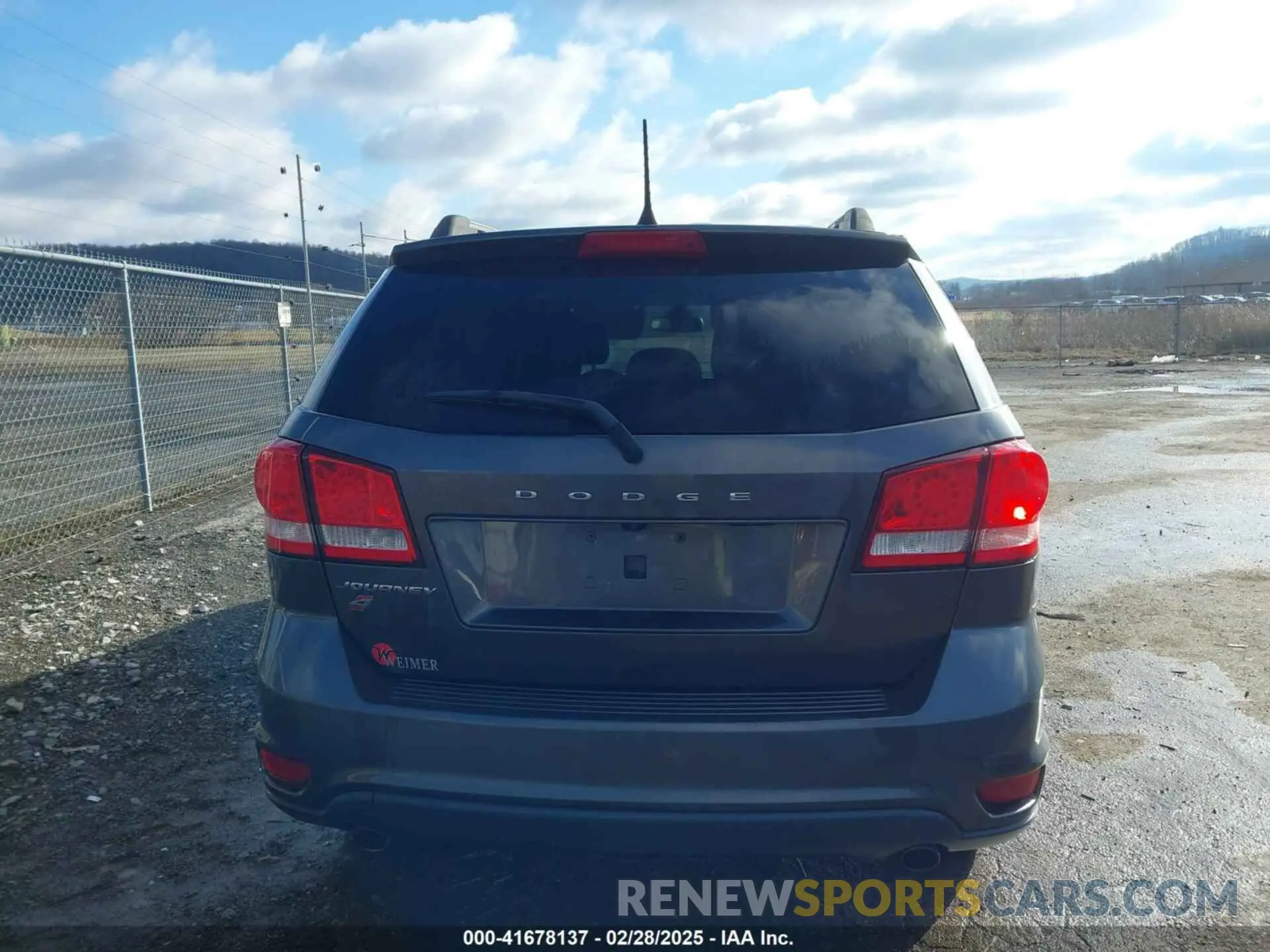 16 Photograph of a damaged car 3C4PDDBG2KT775054 DODGE JOURNEY 2019