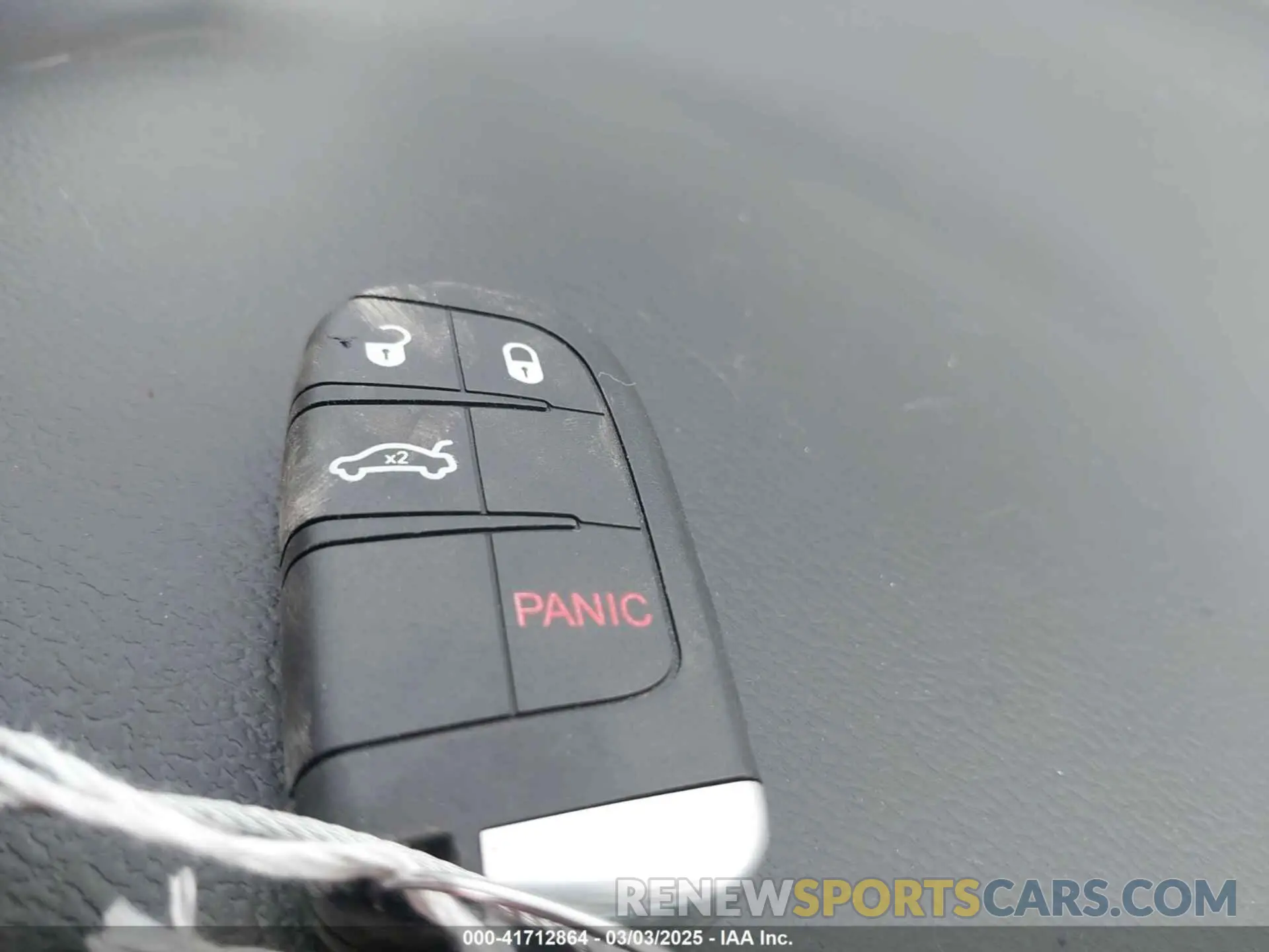 11 Photograph of a damaged car 3C4PDDBG3KT702209 DODGE JOURNEY 2019