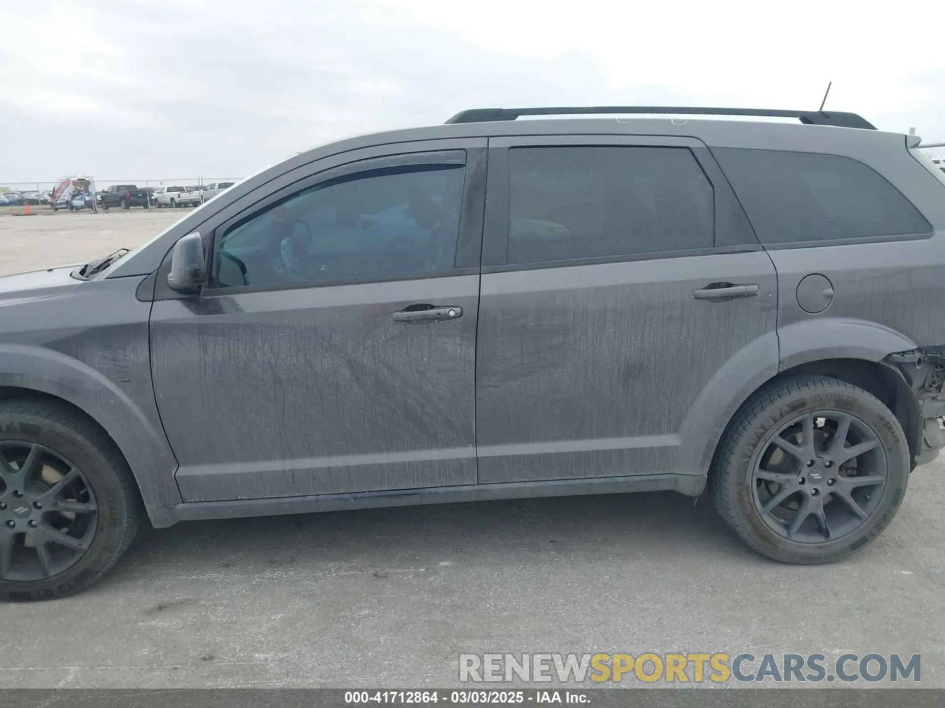 14 Photograph of a damaged car 3C4PDDBG3KT702209 DODGE JOURNEY 2019