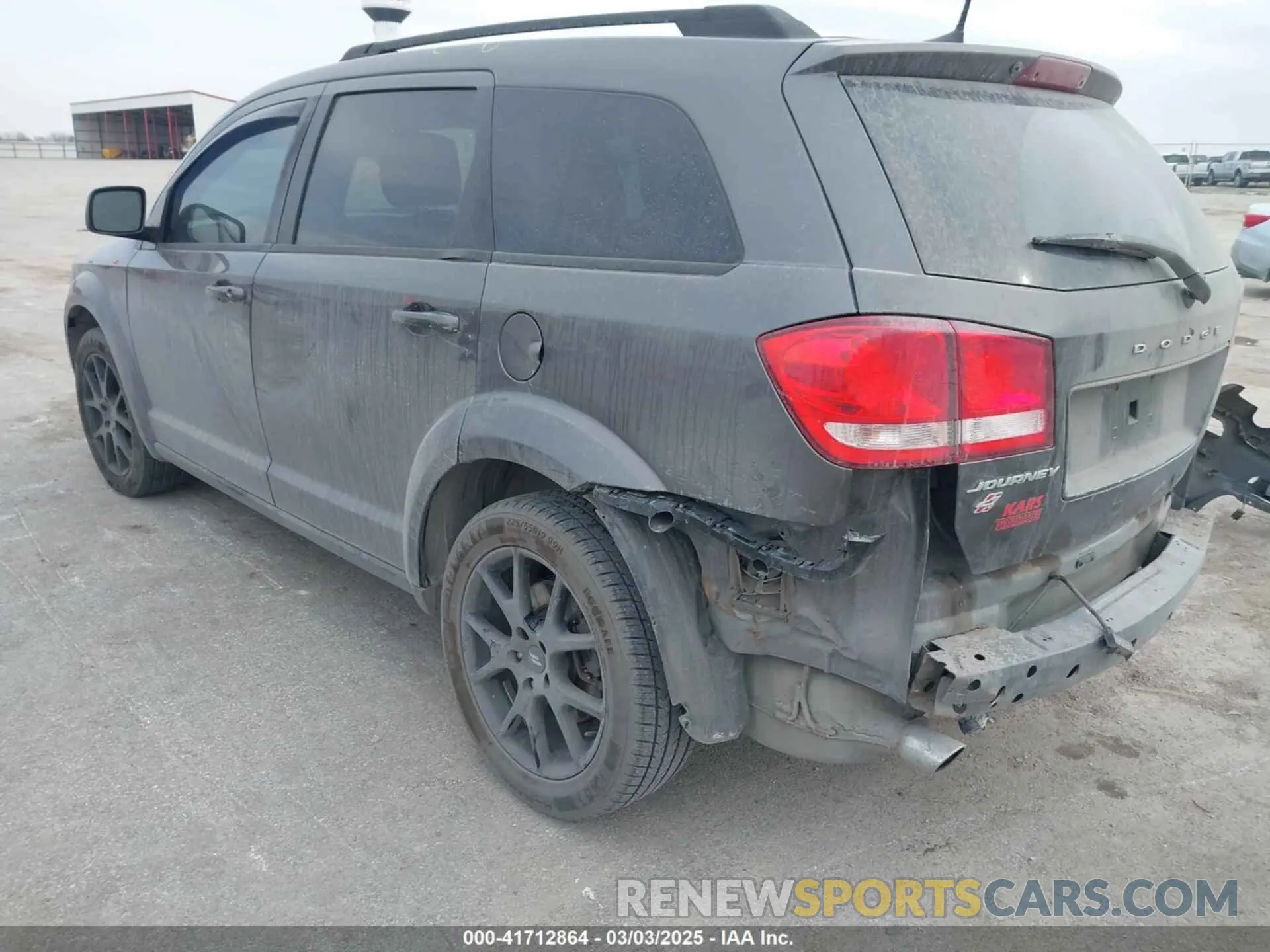 3 Photograph of a damaged car 3C4PDDBG3KT702209 DODGE JOURNEY 2019