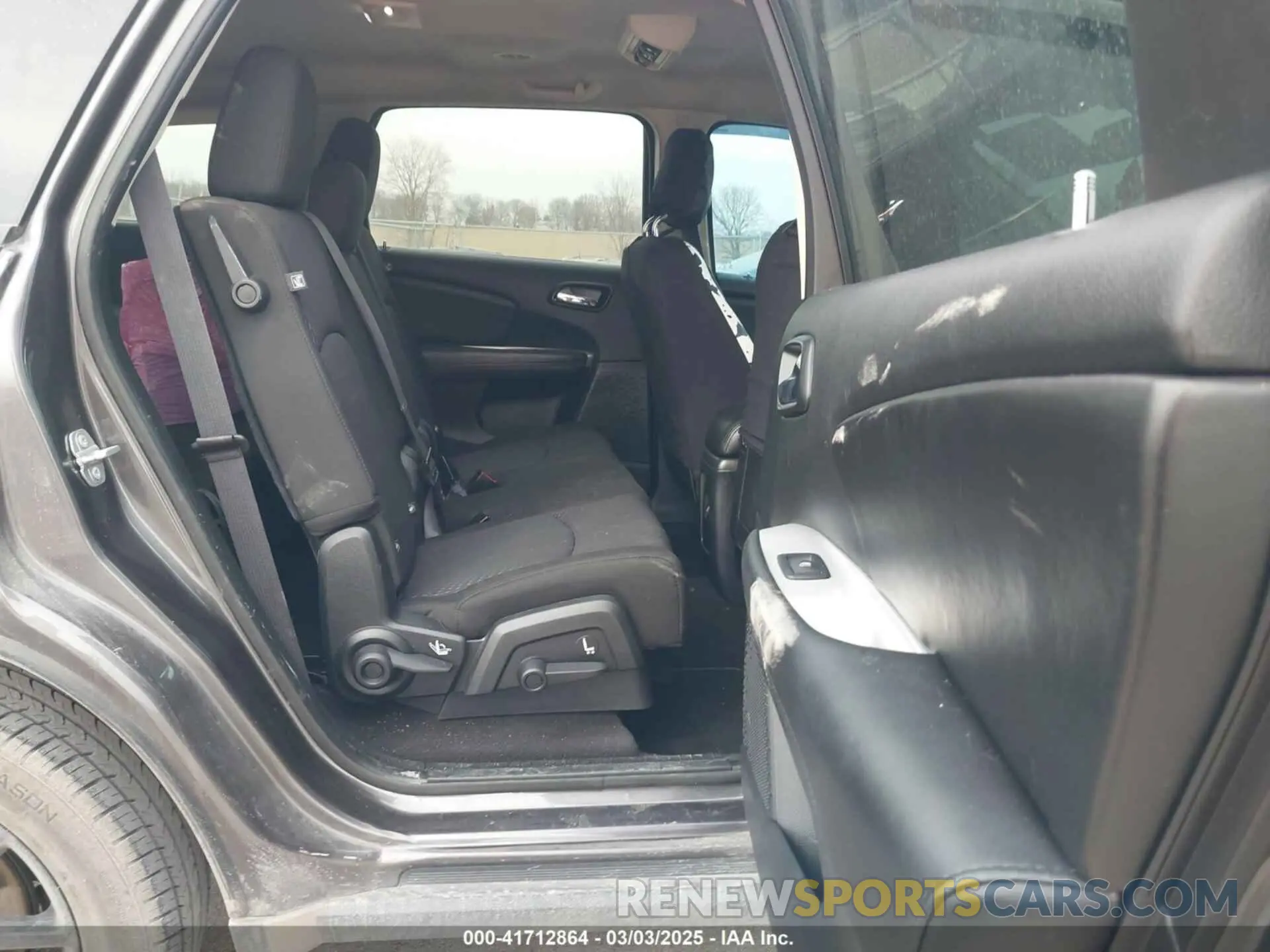 8 Photograph of a damaged car 3C4PDDBG3KT702209 DODGE JOURNEY 2019