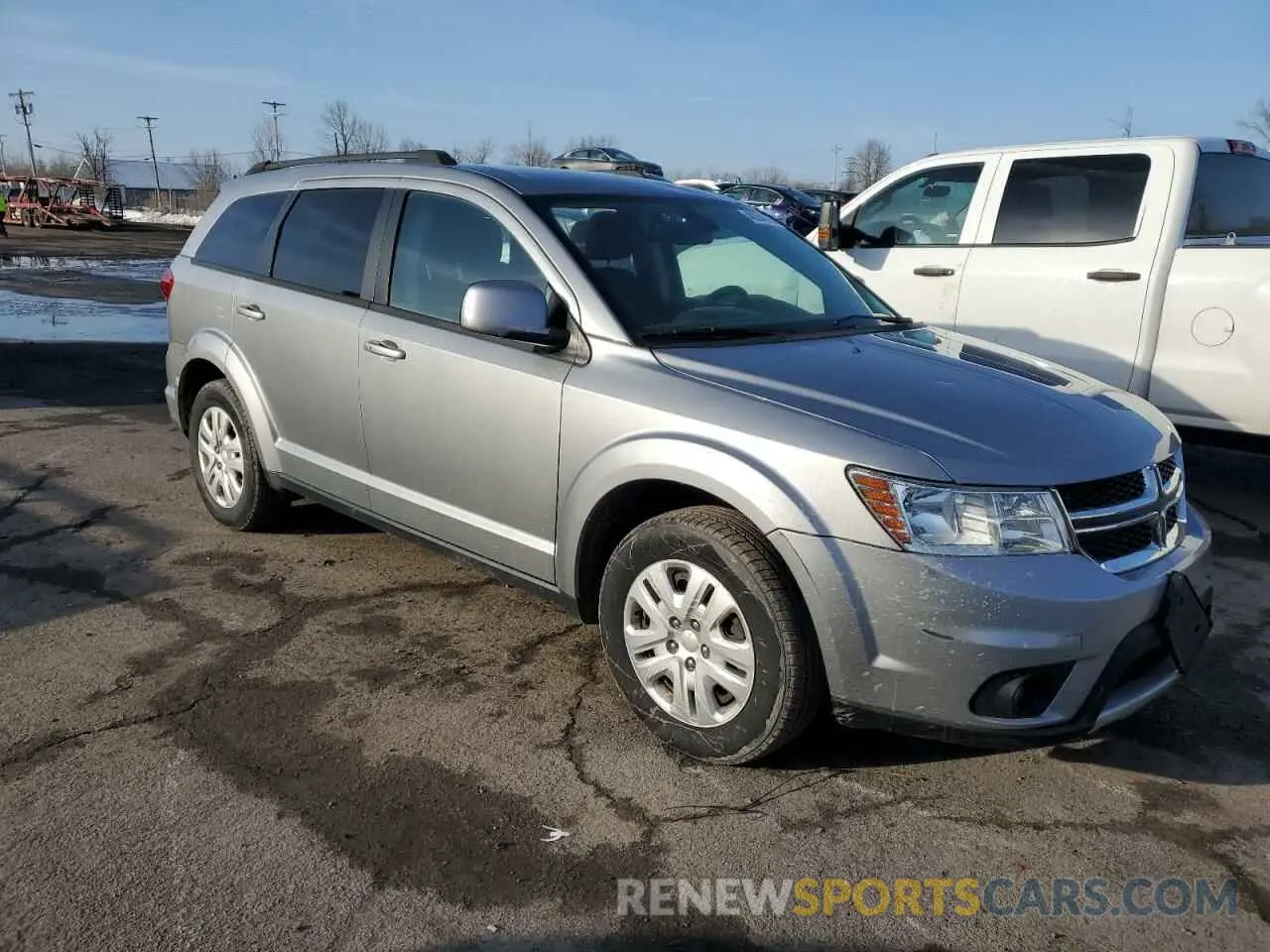 4 Photograph of a damaged car 3C4PDDBG8KT780047 DODGE JOURNEY 2019