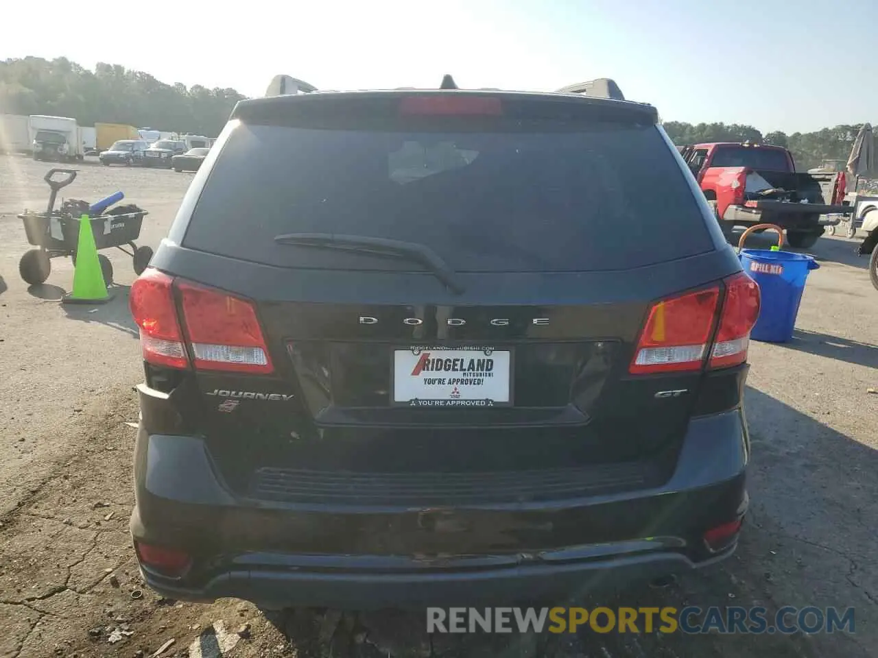 6 Photograph of a damaged car 3C4PDDEG0KT739262 DODGE JOURNEY 2019
