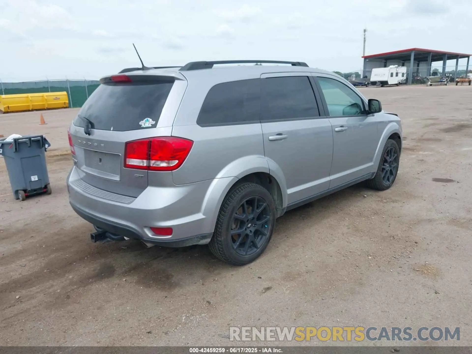 4 Photograph of a damaged car 3C4PDDEG1KT838172 DODGE JOURNEY 2019
