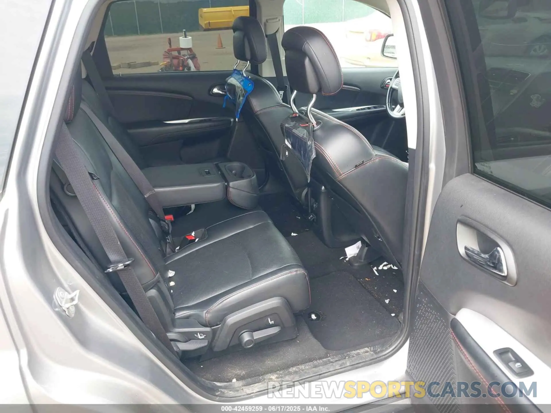 8 Photograph of a damaged car 3C4PDDEG1KT838172 DODGE JOURNEY 2019