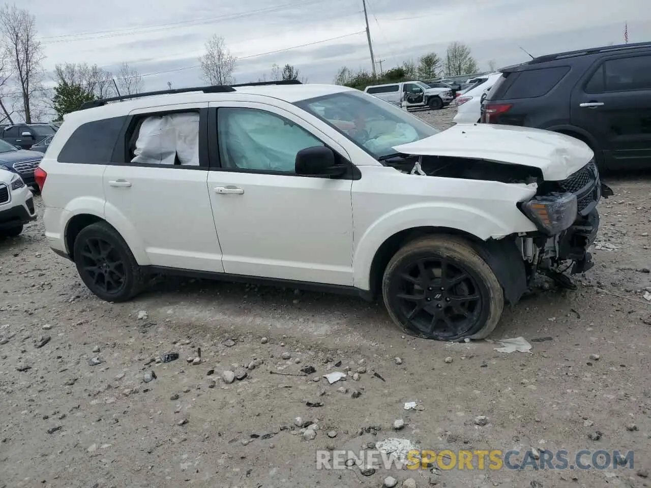 4 Photograph of a damaged car 3C4PDDEG2KT708921 DODGE JOURNEY 2019