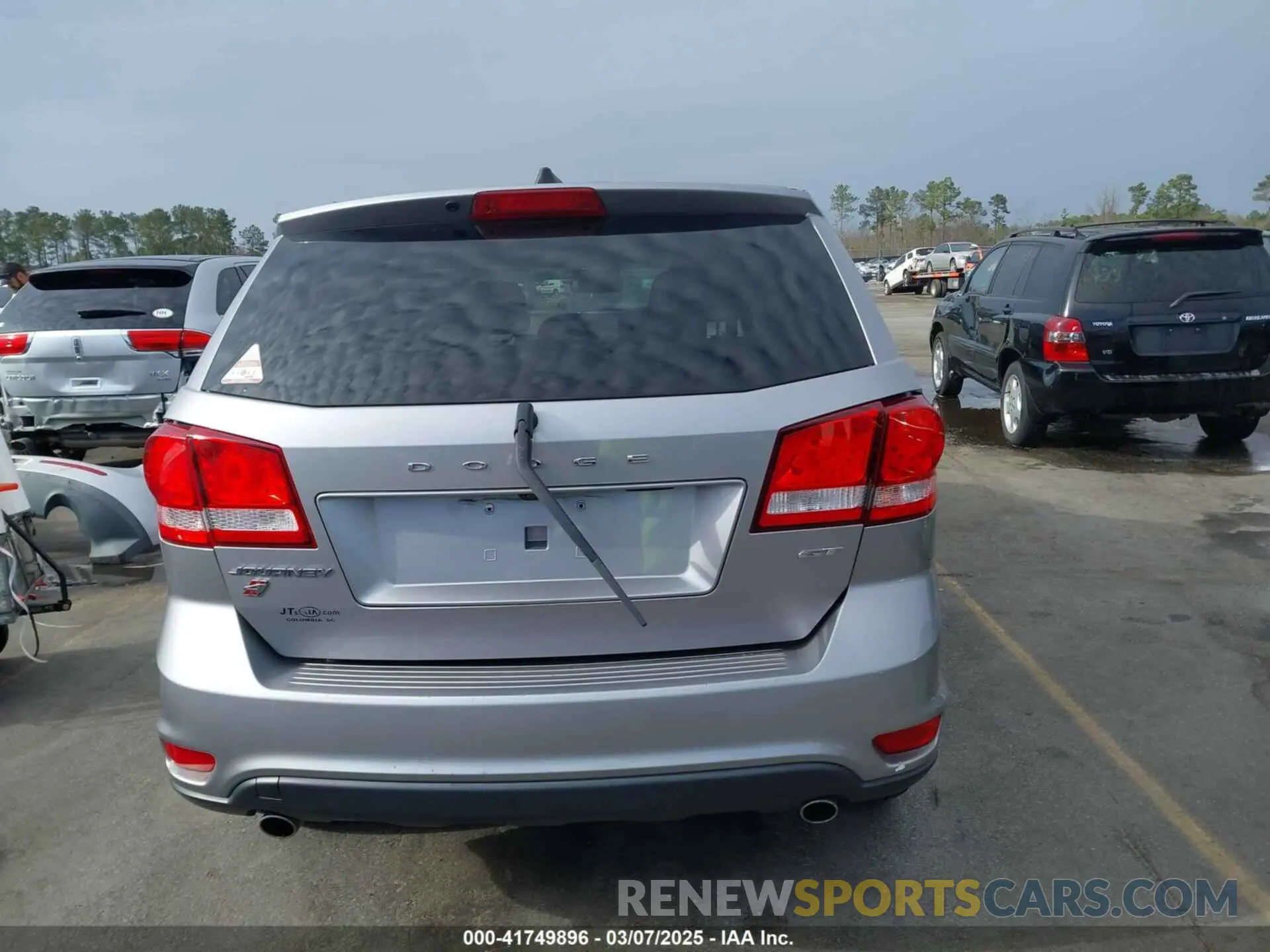 16 Photograph of a damaged car 3C4PDDEG3KT738784 DODGE JOURNEY 2019