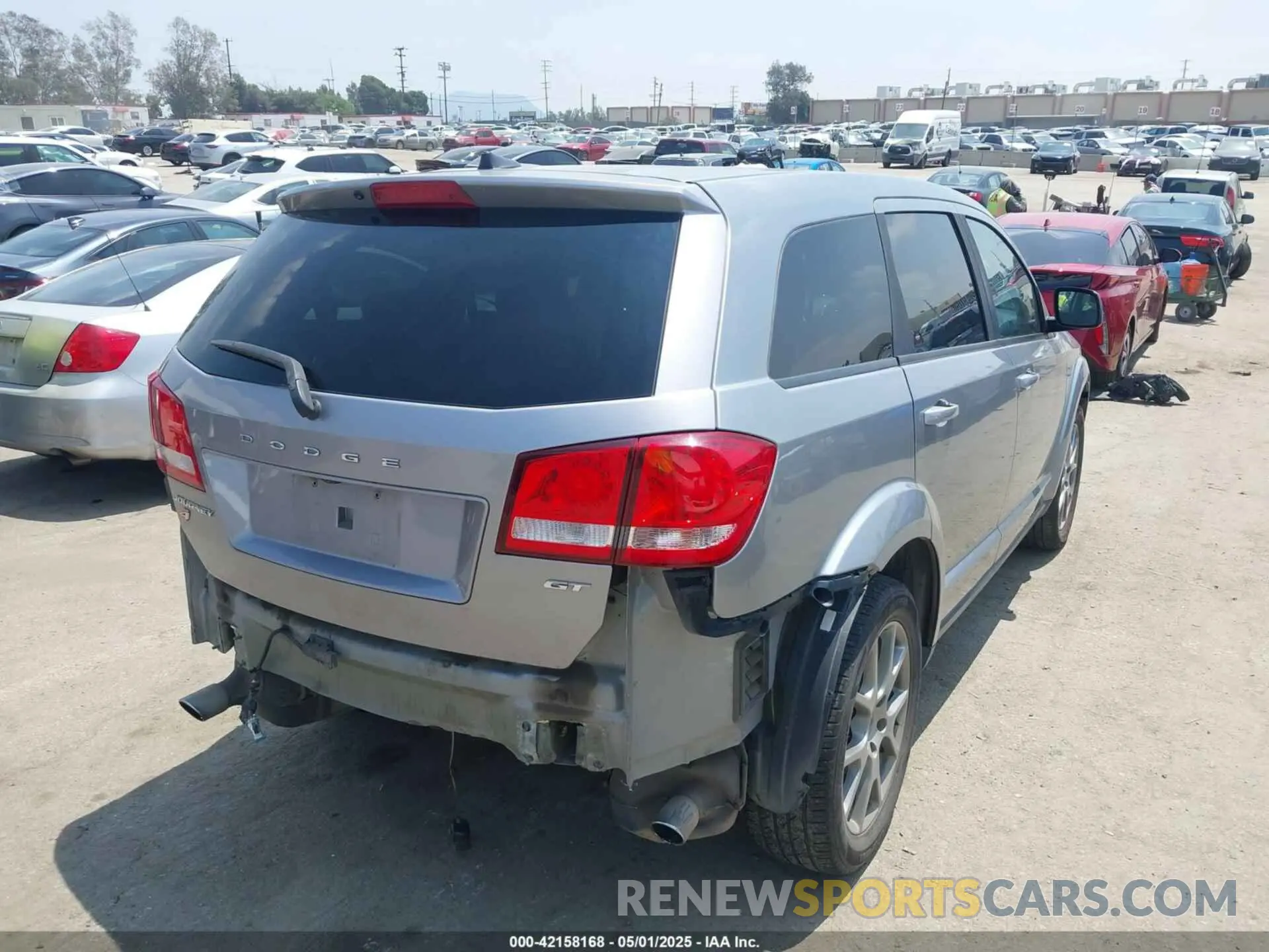 4 Photograph of a damaged car 3C4PDDEG3KT784924 DODGE JOURNEY 2019