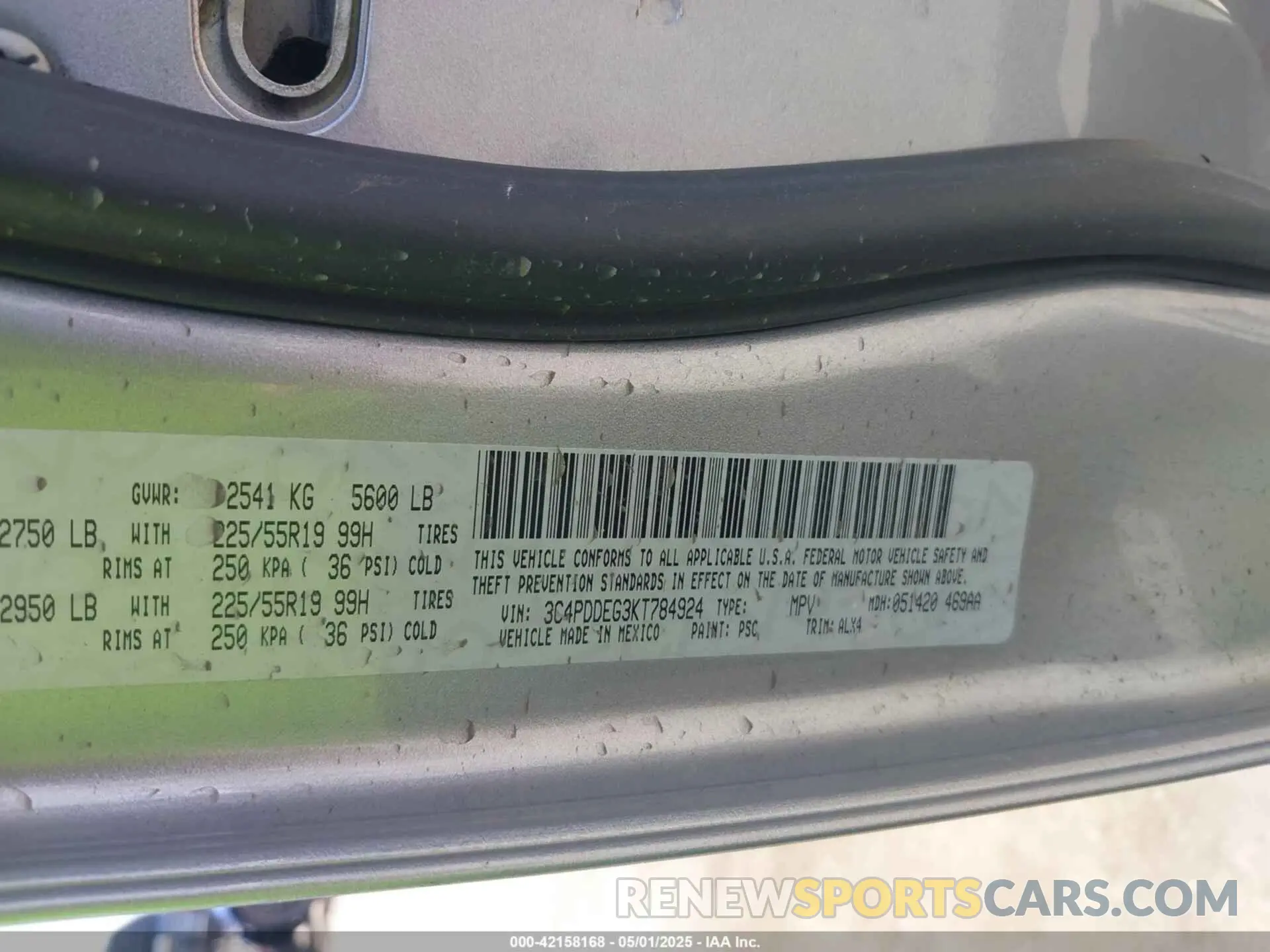 9 Photograph of a damaged car 3C4PDDEG3KT784924 DODGE JOURNEY 2019
