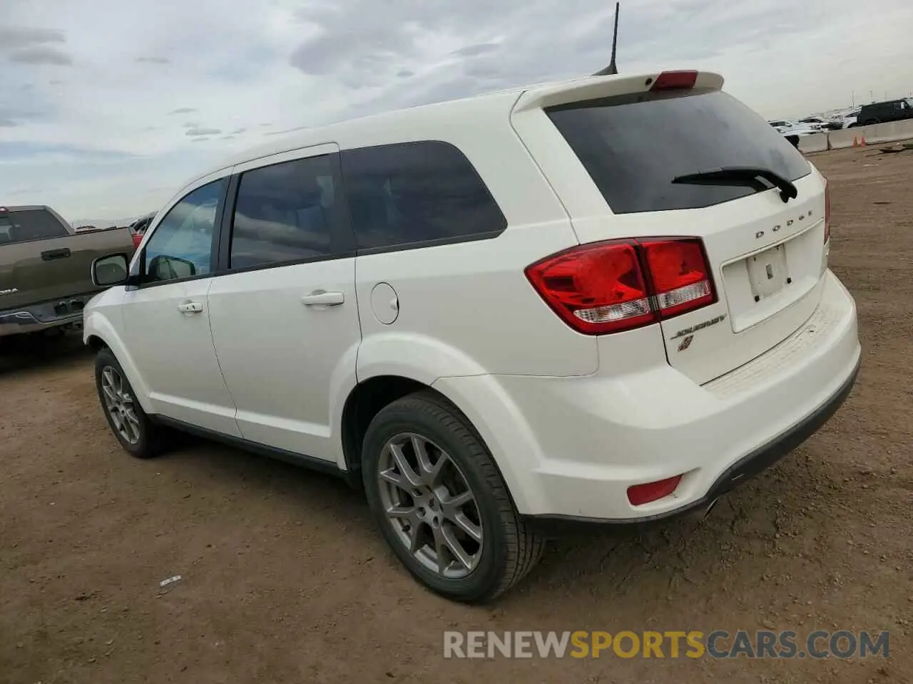 2 Photograph of a damaged car 3C4PDDEG3KT874350 DODGE JOURNEY 2019