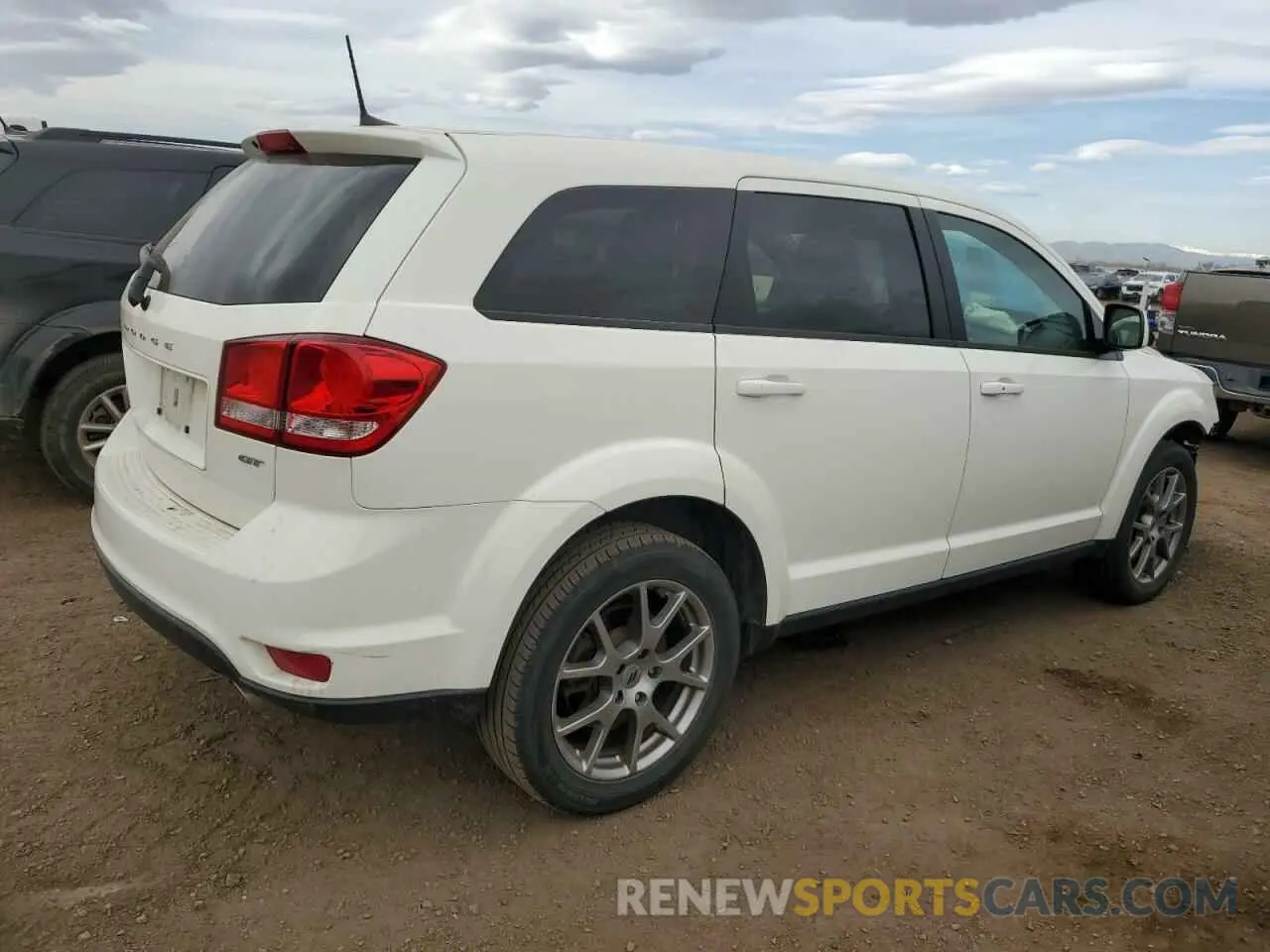 3 Photograph of a damaged car 3C4PDDEG3KT874350 DODGE JOURNEY 2019