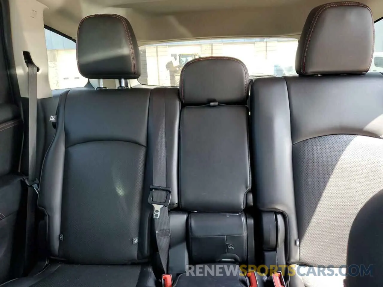 10 Photograph of a damaged car 3C4PDDEG4KT805361 DODGE JOURNEY 2019