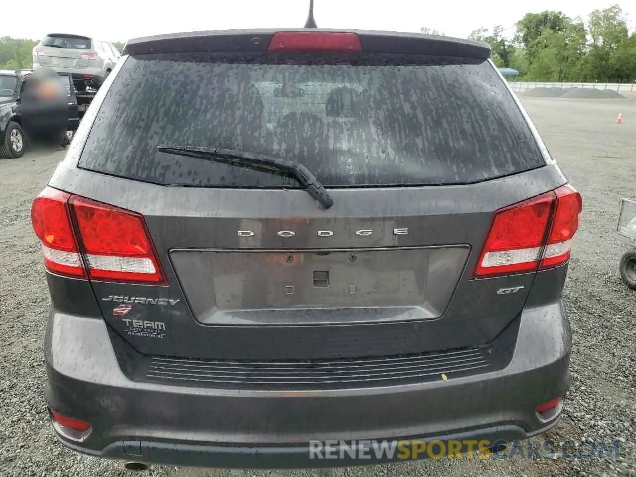 6 Photograph of a damaged car 3C4PDDEG4KT833984 DODGE JOURNEY 2019