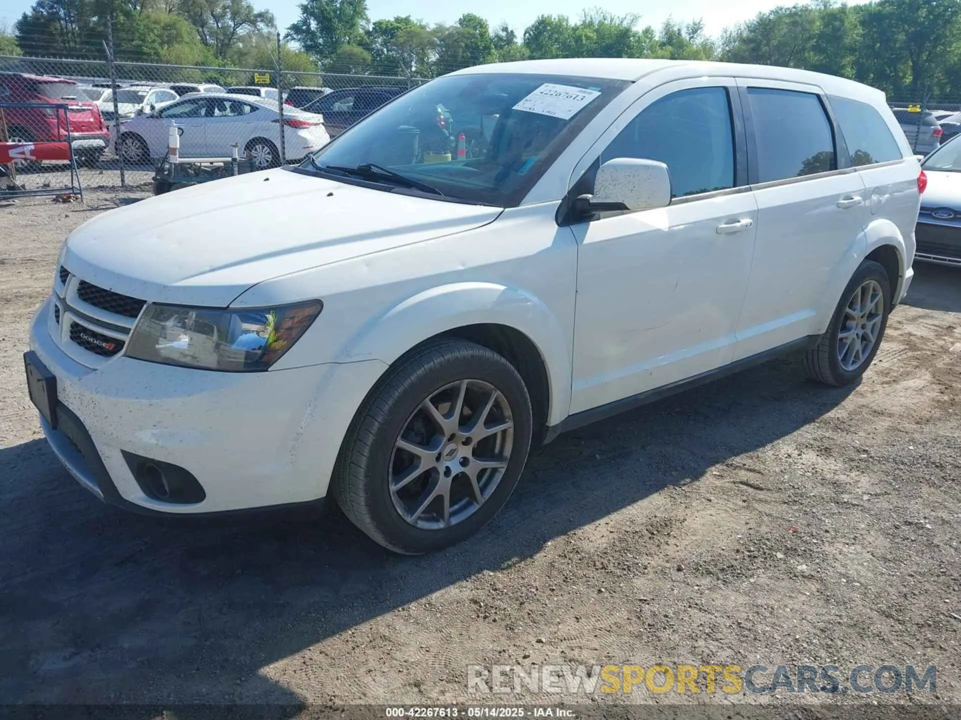 2 Photograph of a damaged car 3C4PDDEG5KT721033 DODGE JOURNEY 2019